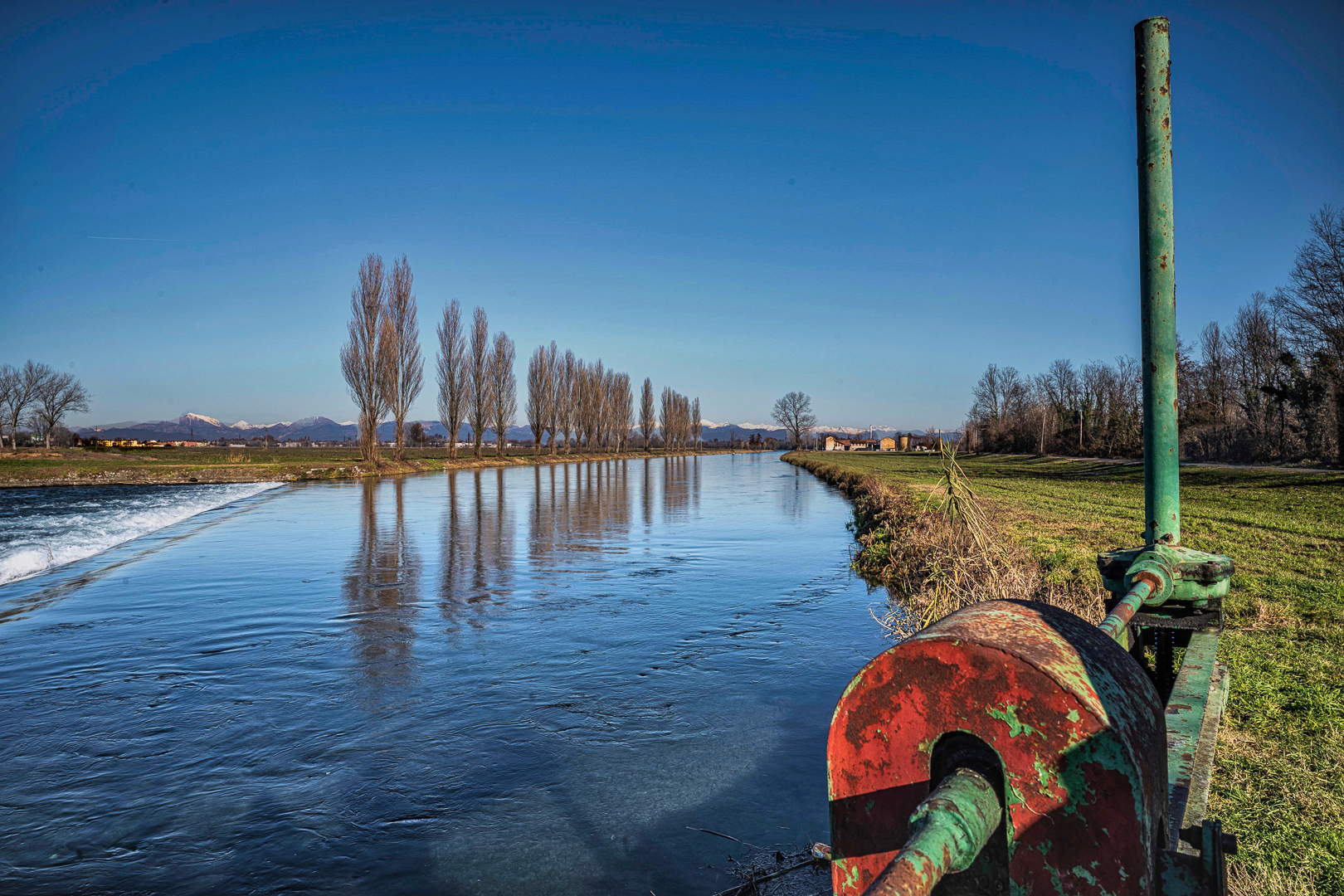 Canale della Muzza, Lombardia, (Lo)