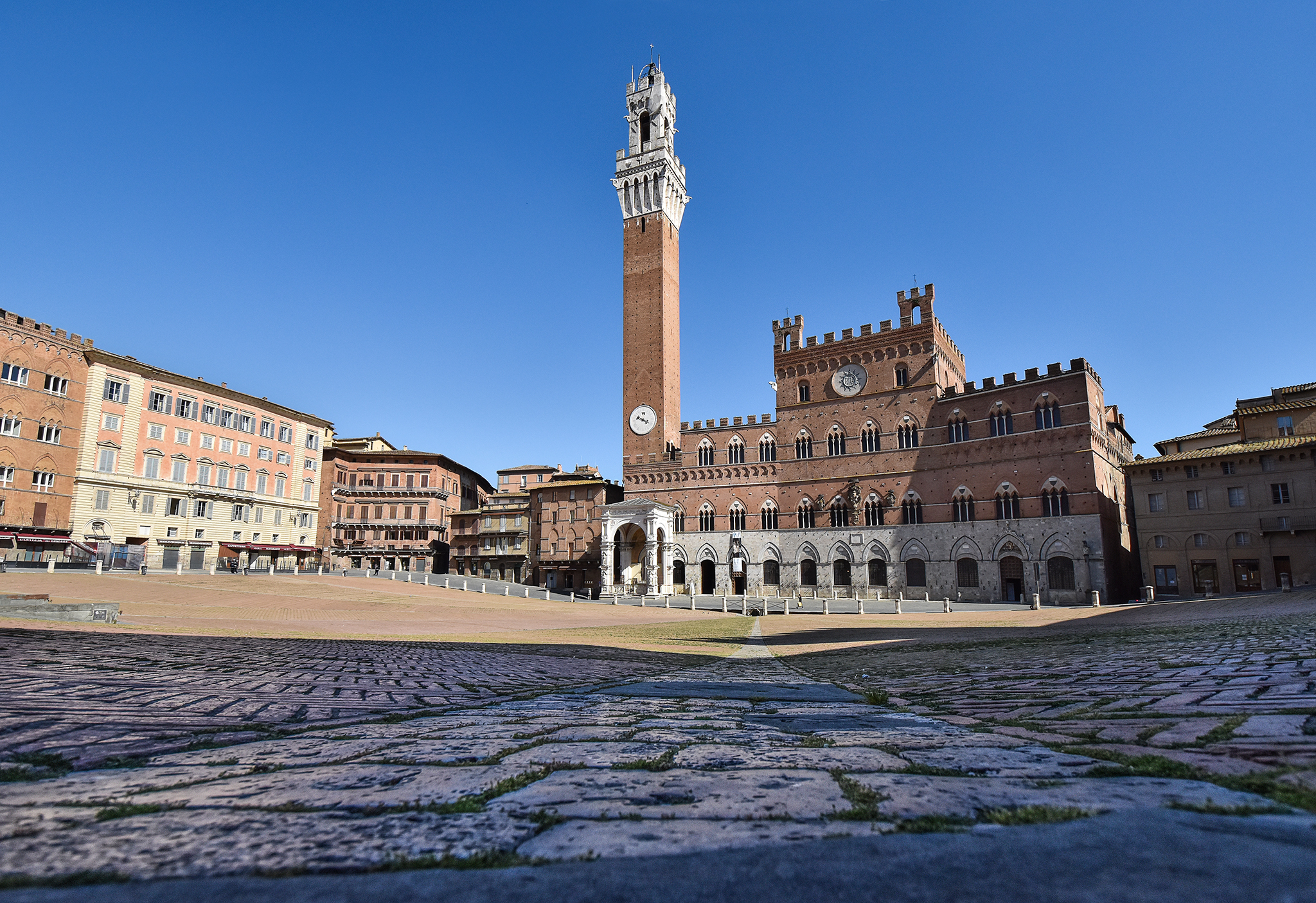 Piazza del Campo - COVID-19 quarantine, April 2020