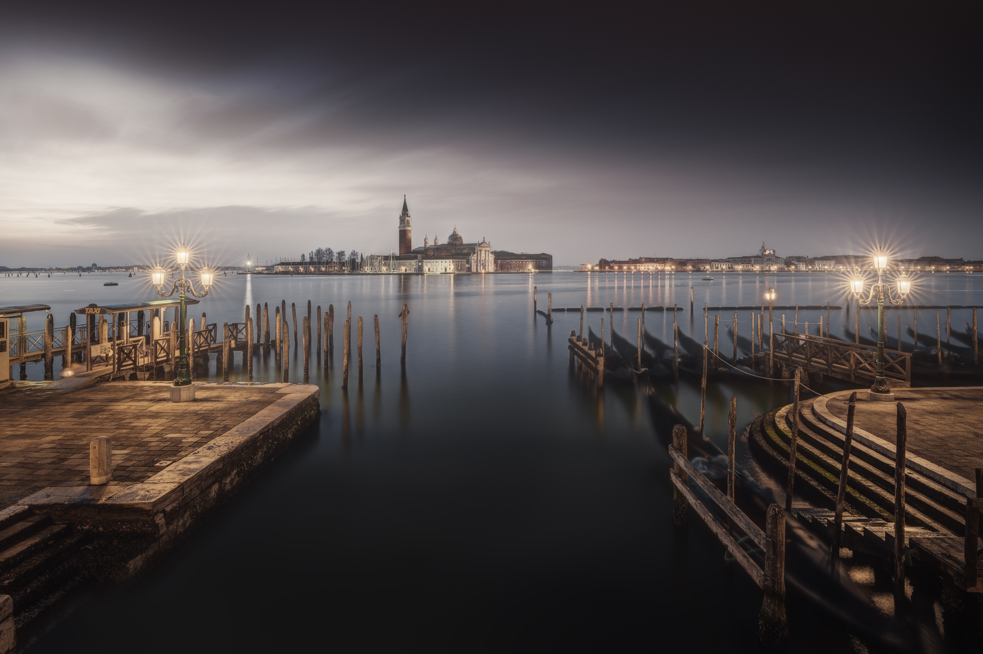 Dark Venice, New1001