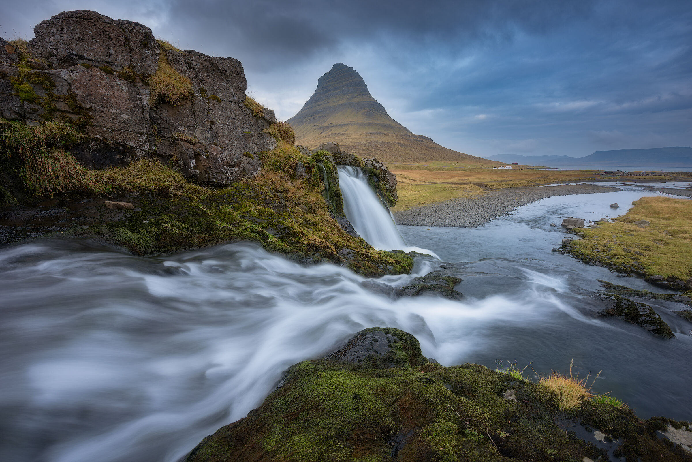 Kirkjufell stream