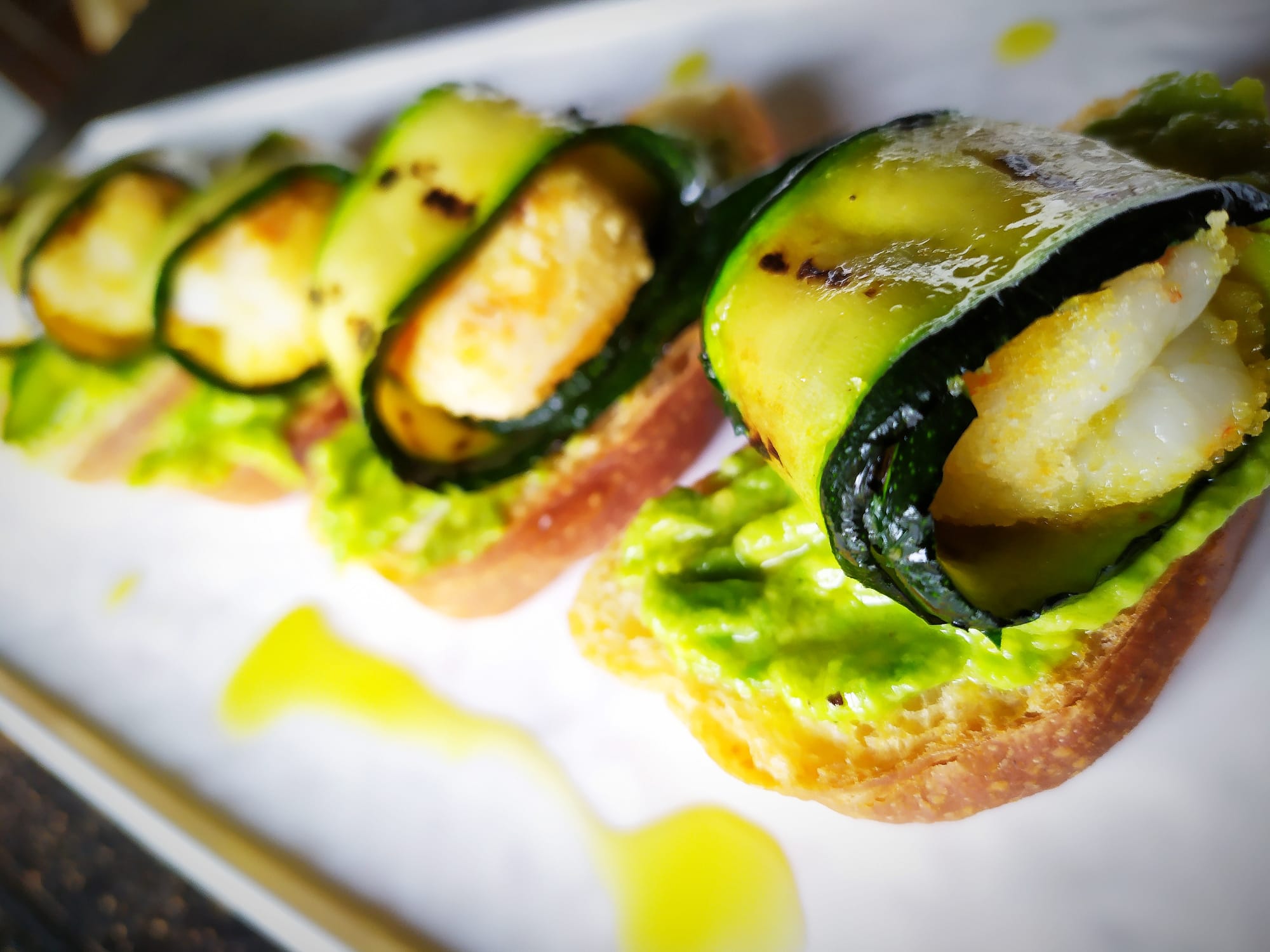 Passi di zucchine avvolgenti