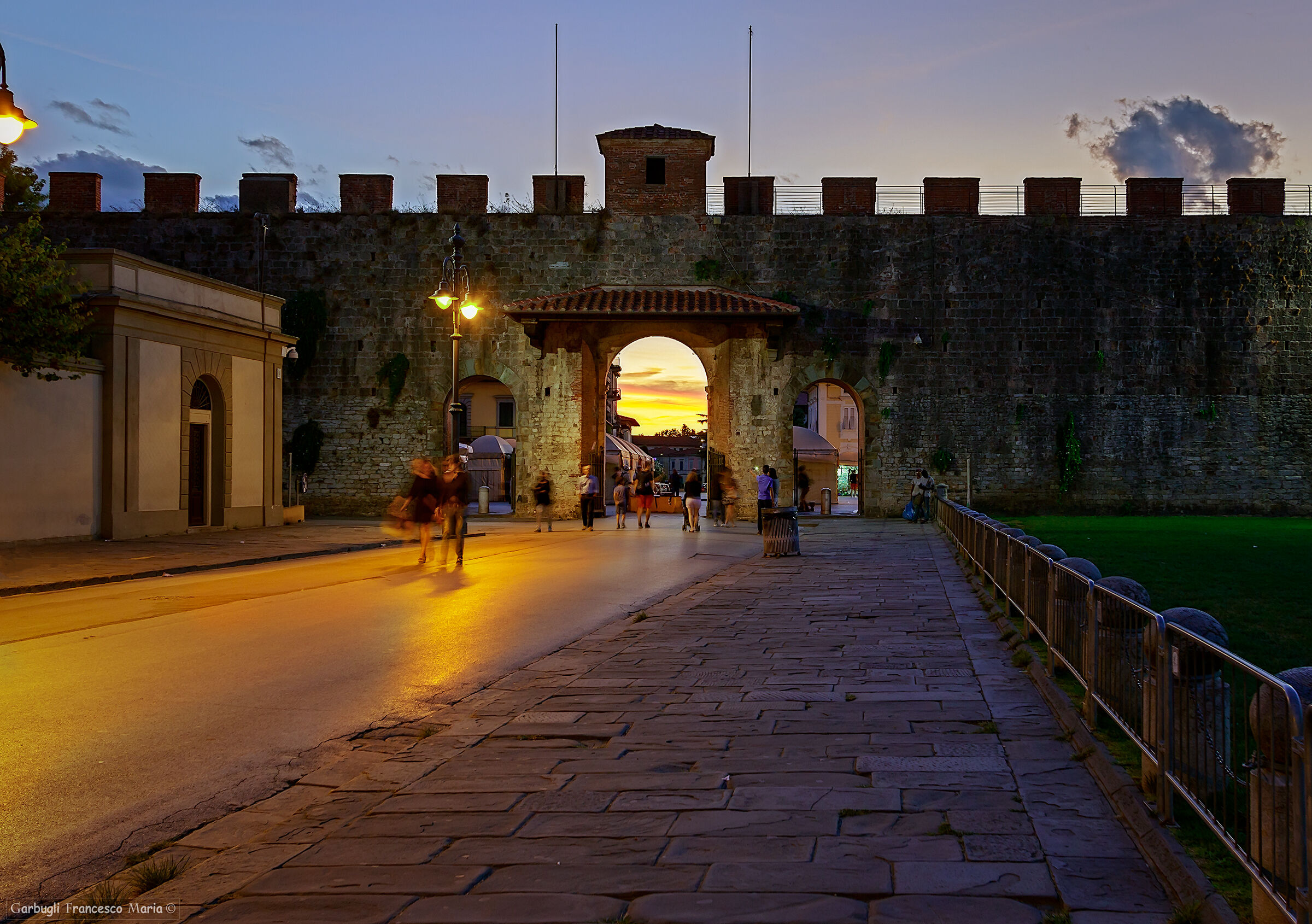 La via del tramonto.....