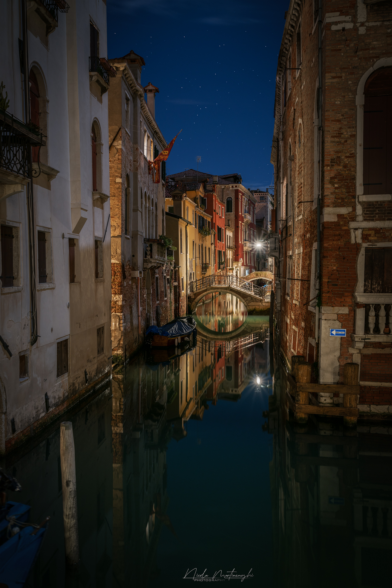 Venetian glimpse