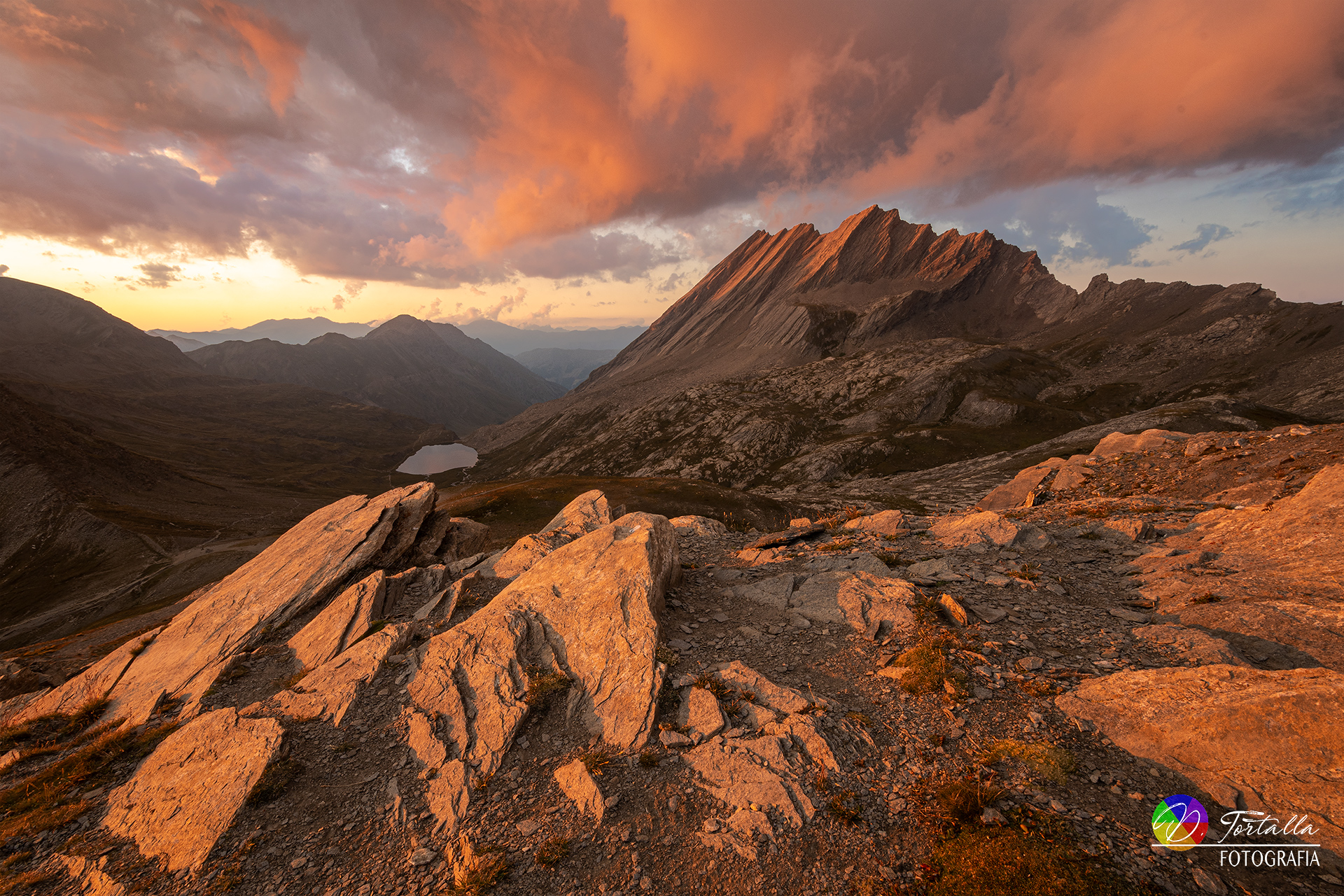 Tramonto di fuoco sulla Taillante