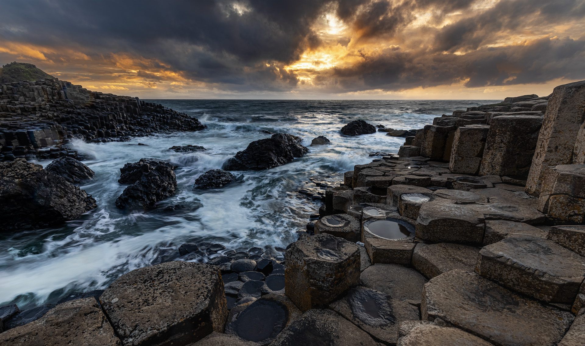 Giant's Causeway sunset - Northern Ireland