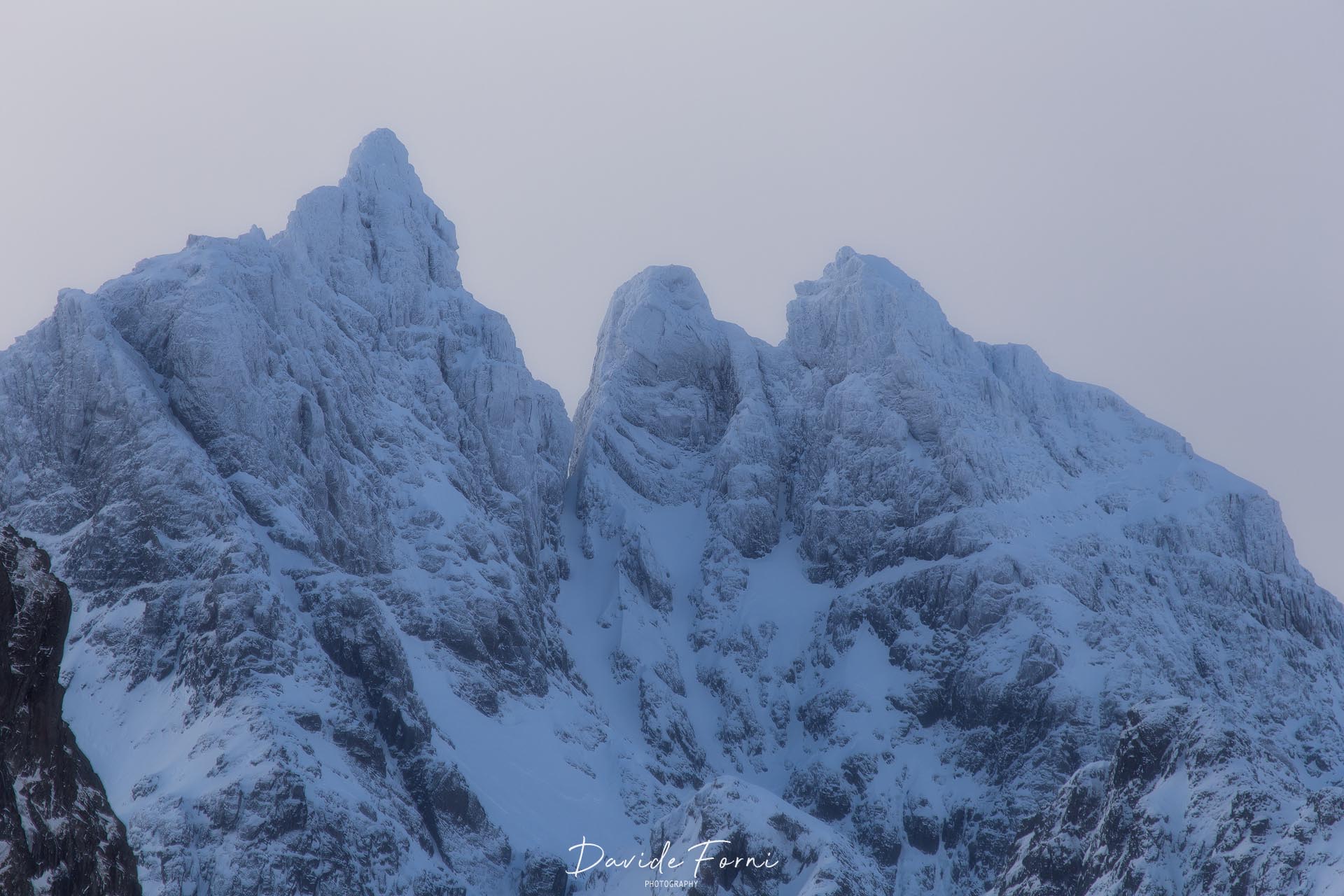 A I Lofoten Mountains