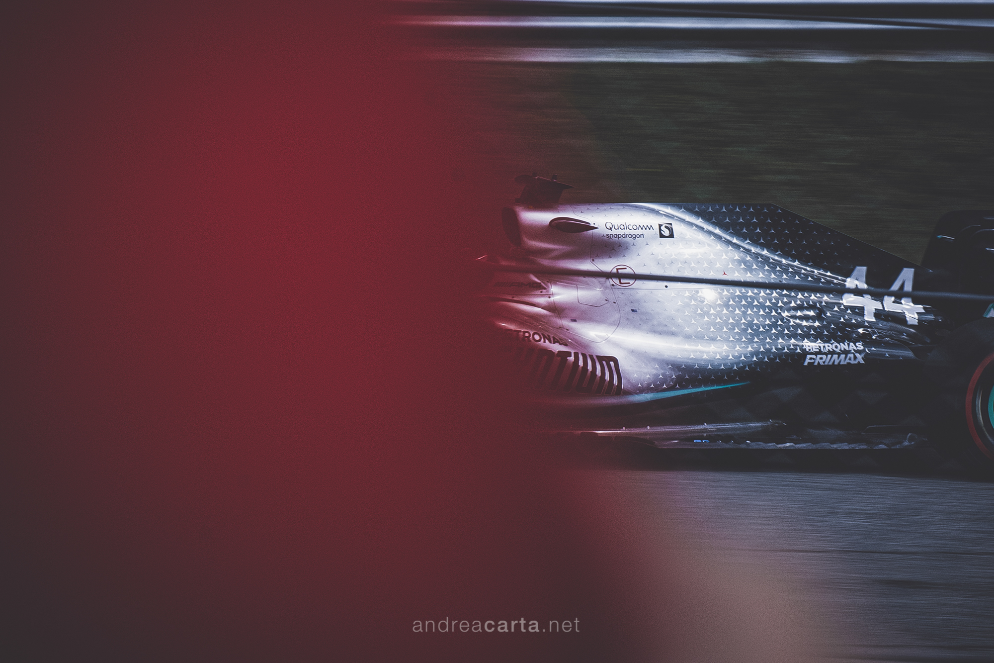 Lewis Hamilton e il muro rosso di Monza