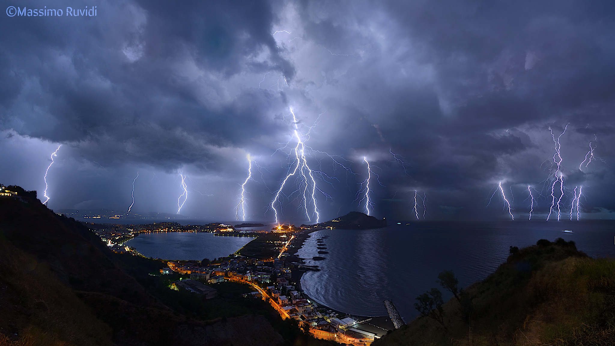 temporale golfo di Napoli ottobre 2019