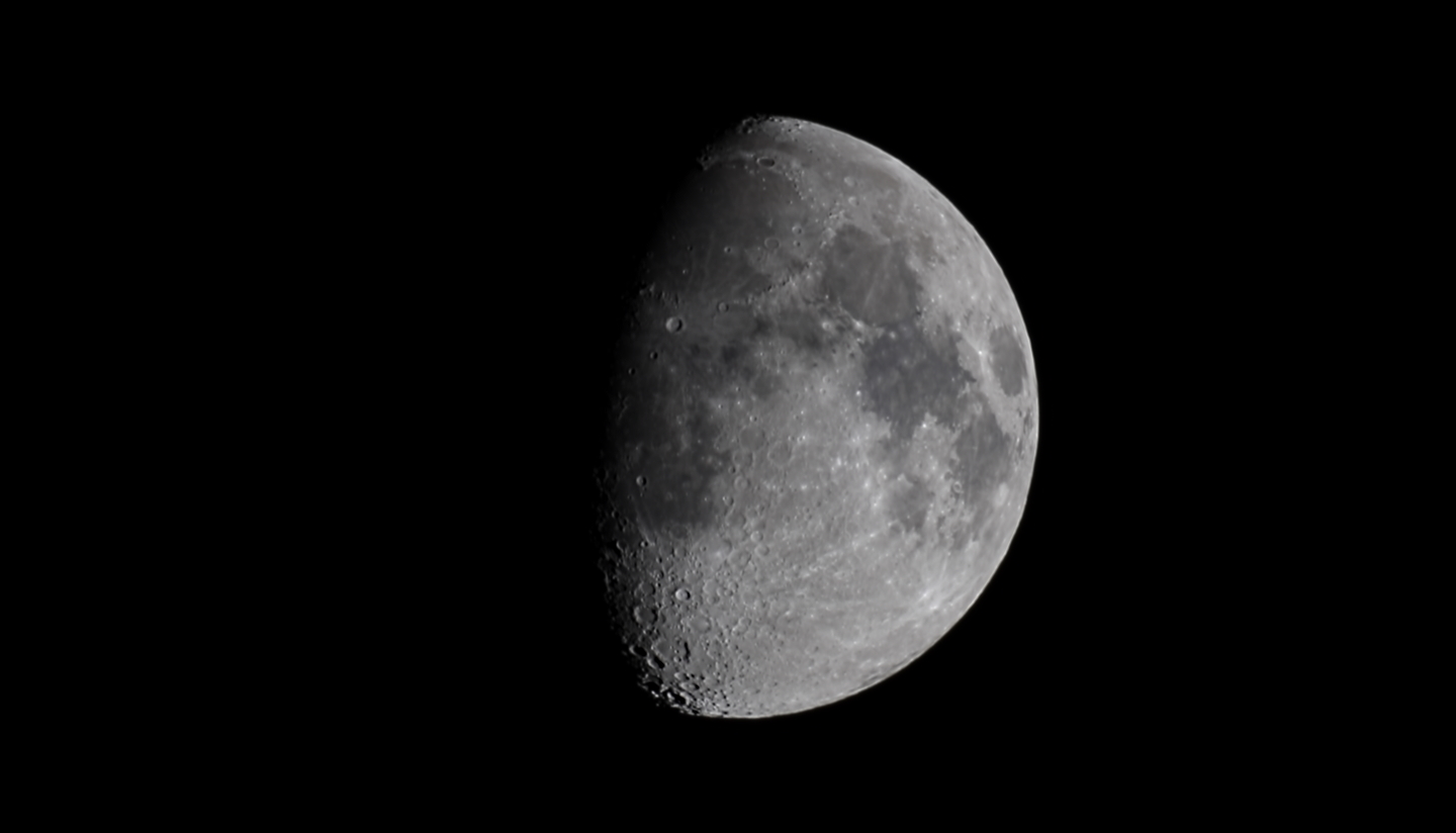 Moon of 02/5/2020. 2300-frame stack