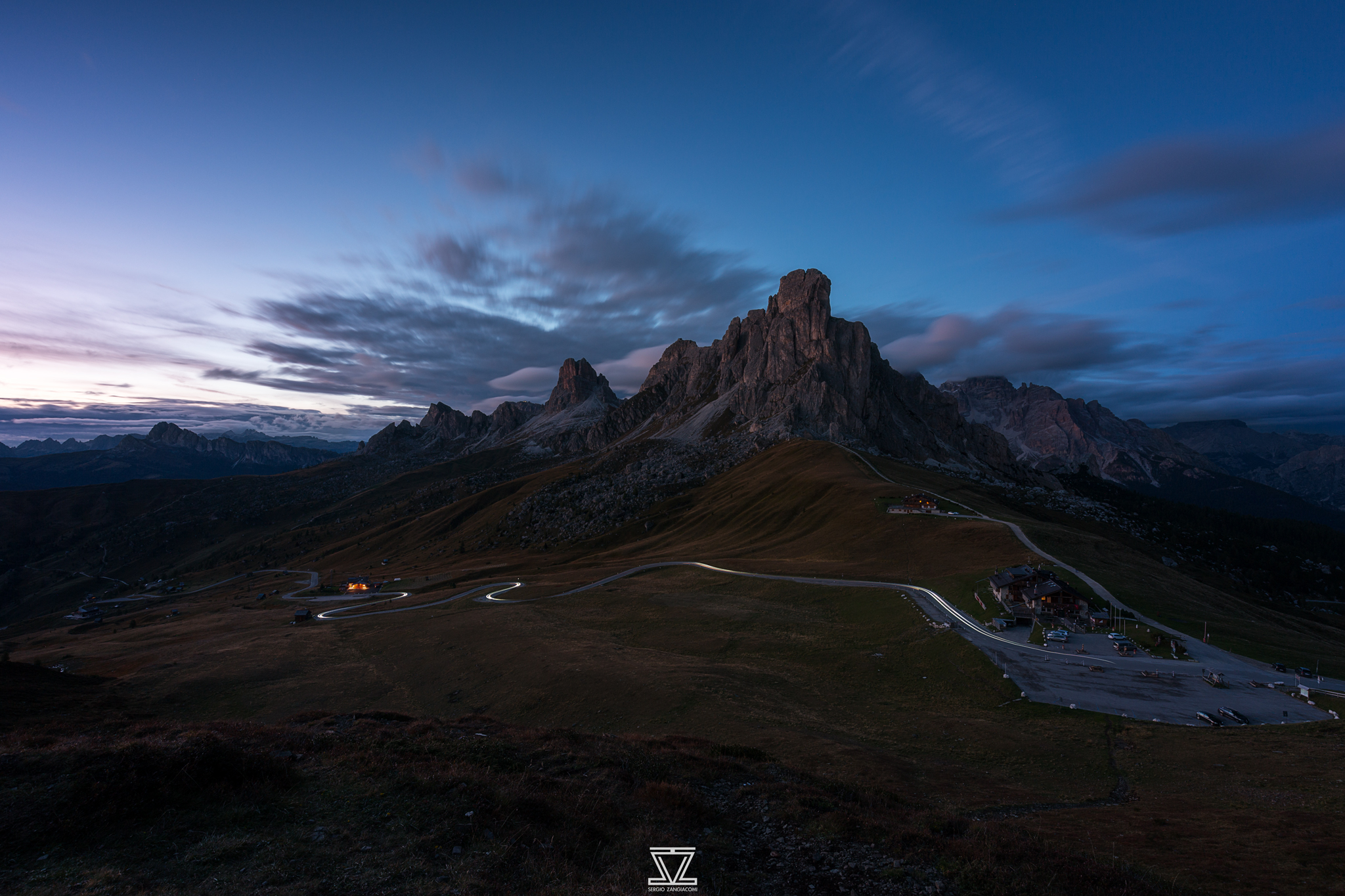 Light snake at Giau Pass