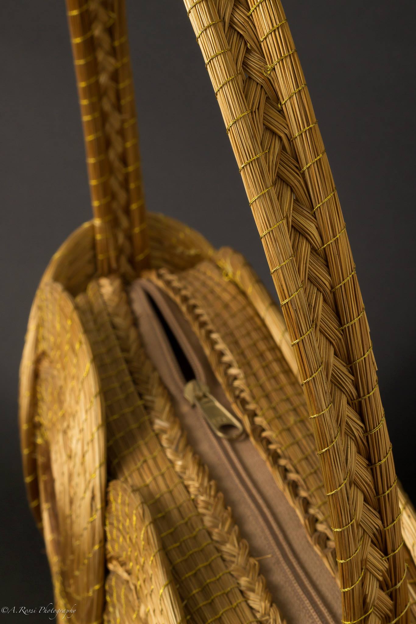 Capim Dourado bag: Brazilian plant