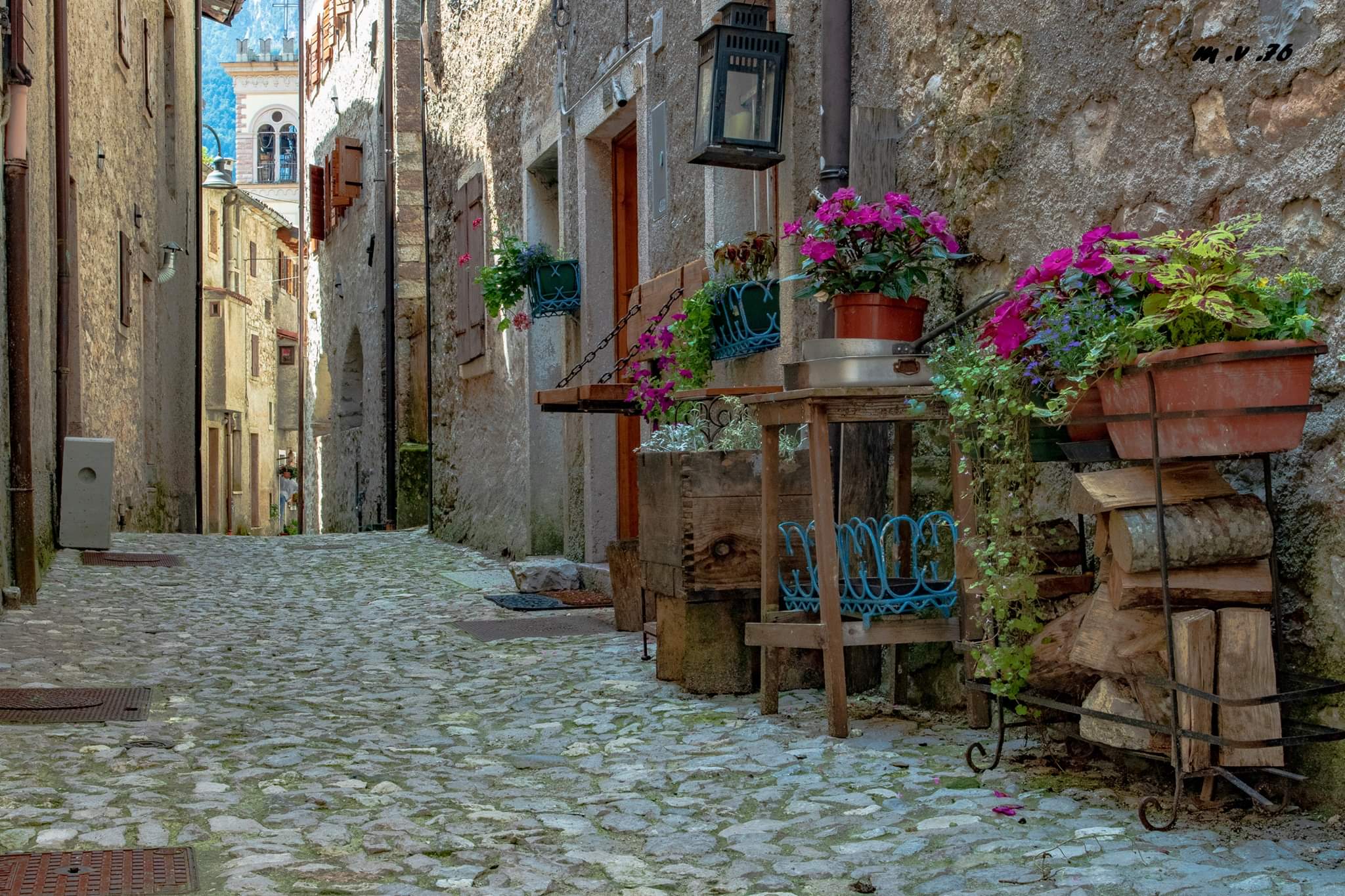 Scorcio del centro storico di Erto, provincia di Porden