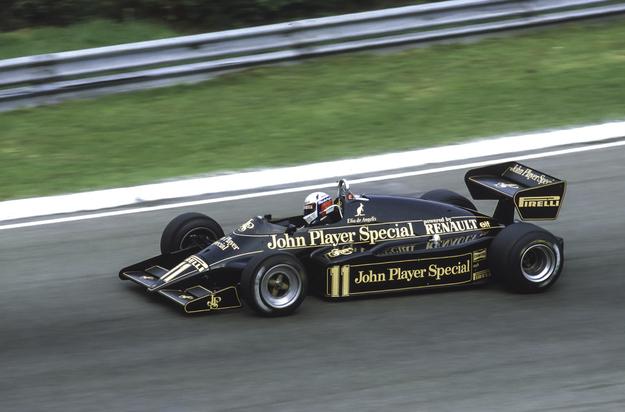 Elio De Angelis (Lotus-Renault 93t)