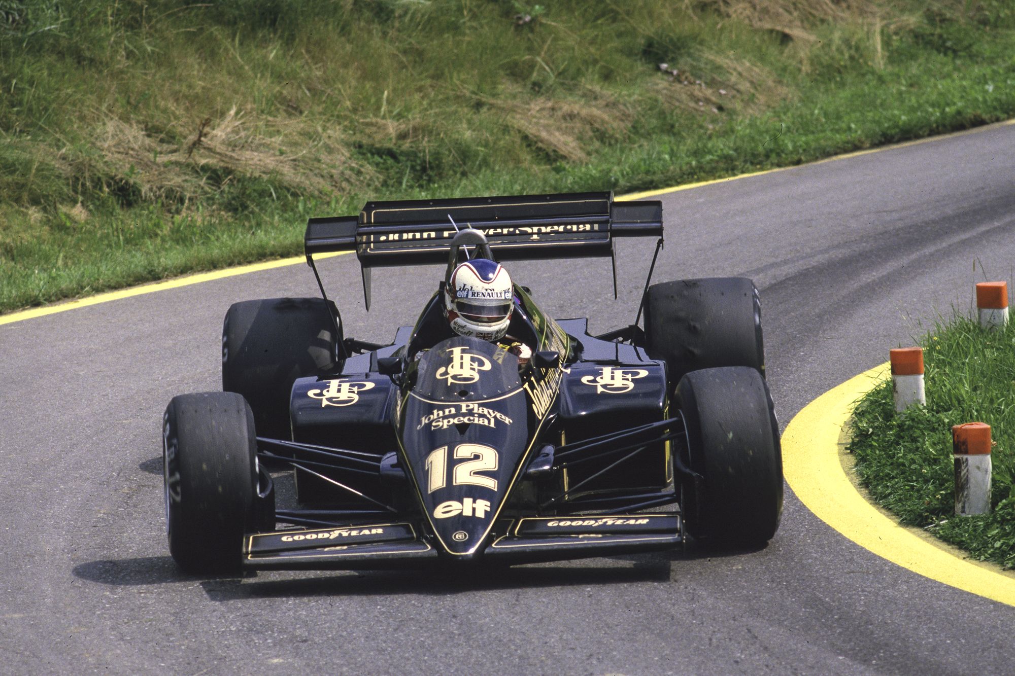 Nigel Mansell (Lotus-Renault 95t)