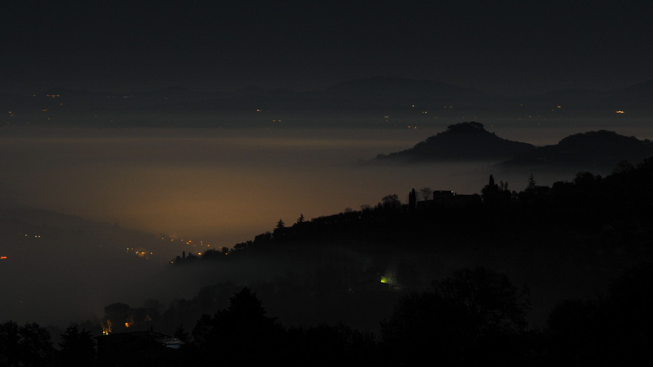 when the mist of the night lies in the valley