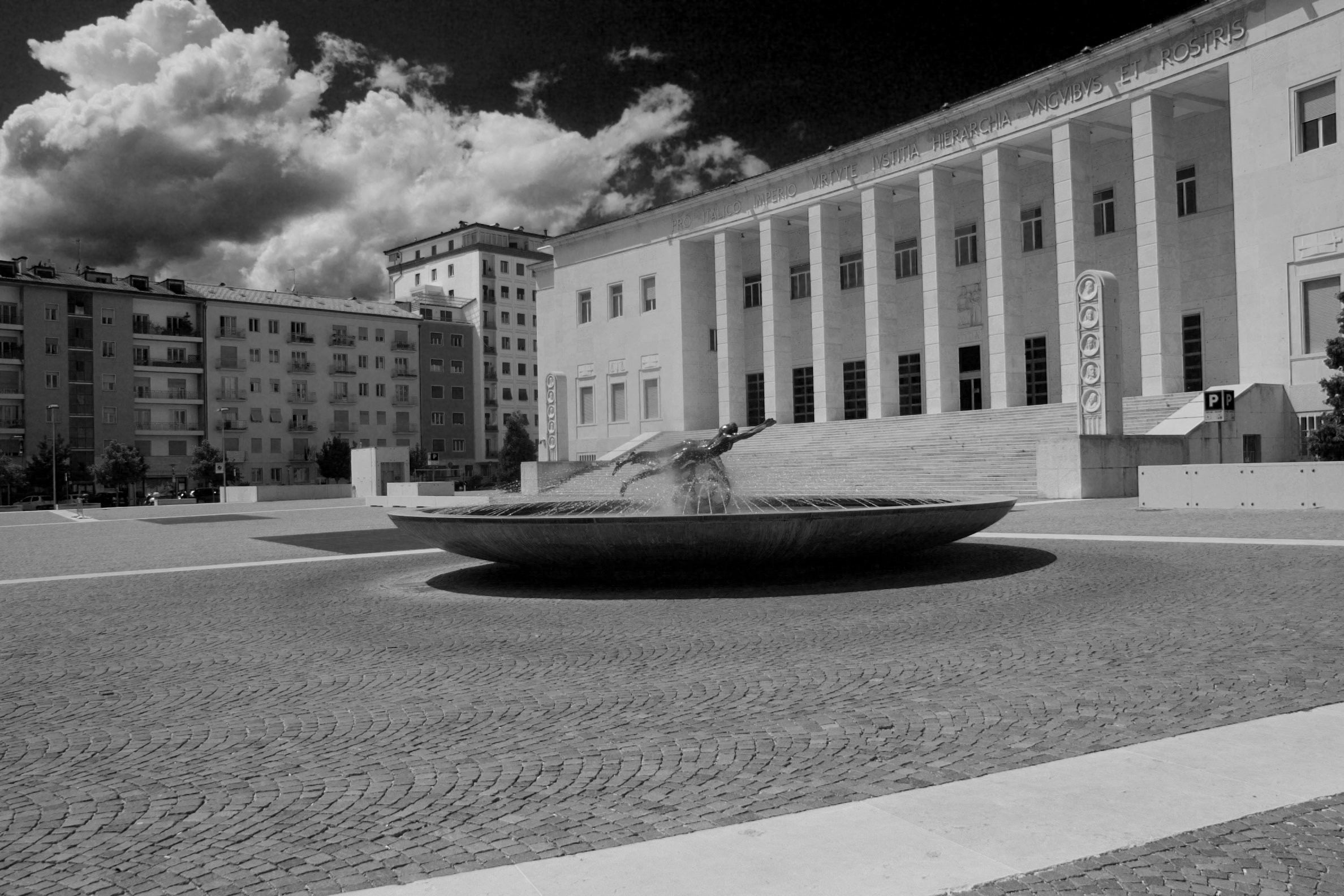 Bolzano Court Square