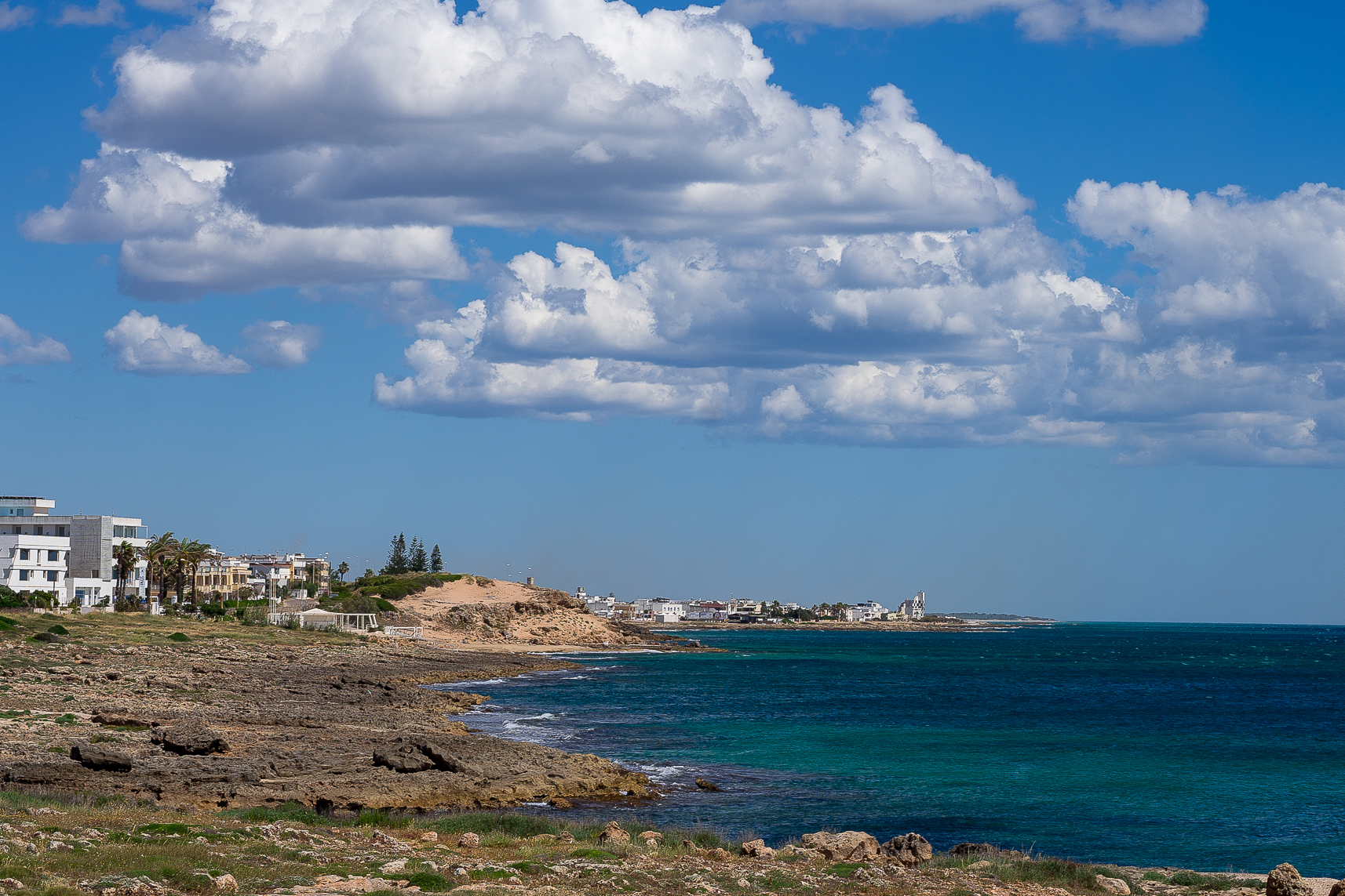 vento e tramontana,rende i colori dello ionio cosi.