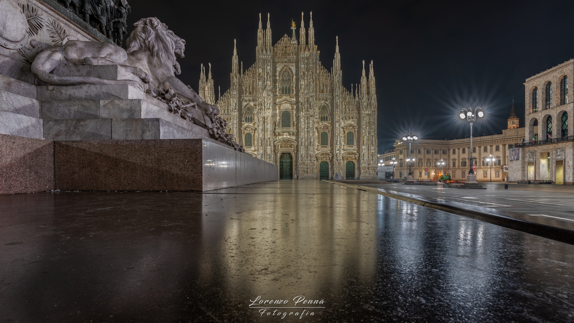 Il leone sorveglia il Duomo