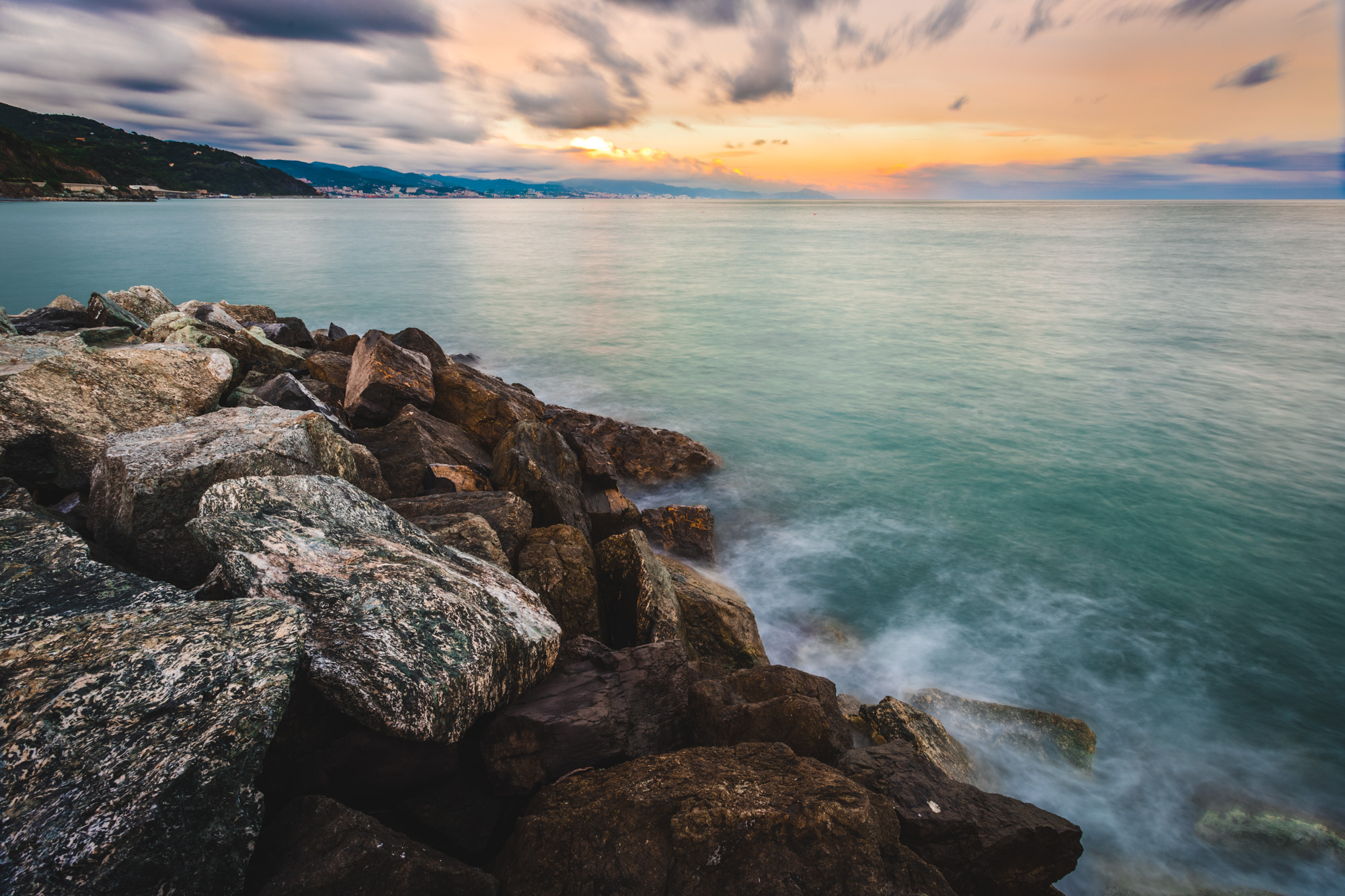 Serata nuvolosa verso Genova