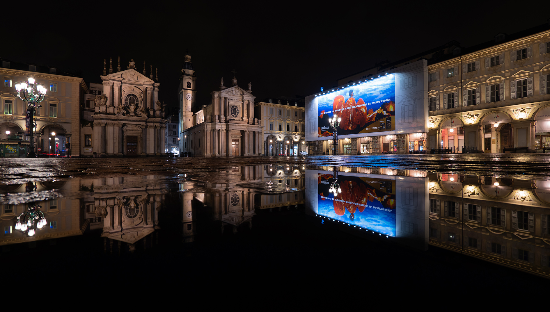 Pubblicità in cambio di ristrutturazione.