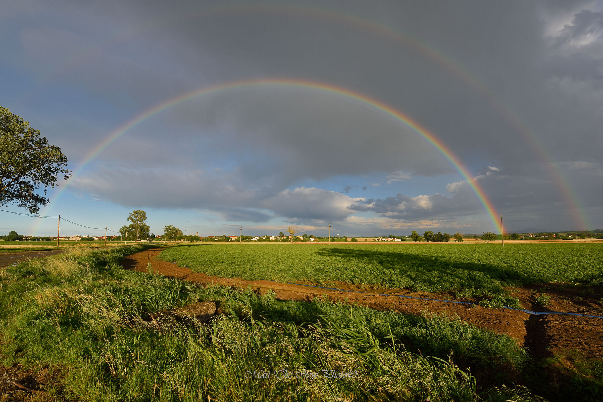 Doppio arcobaleno in Val Trebbia sopra Niviano