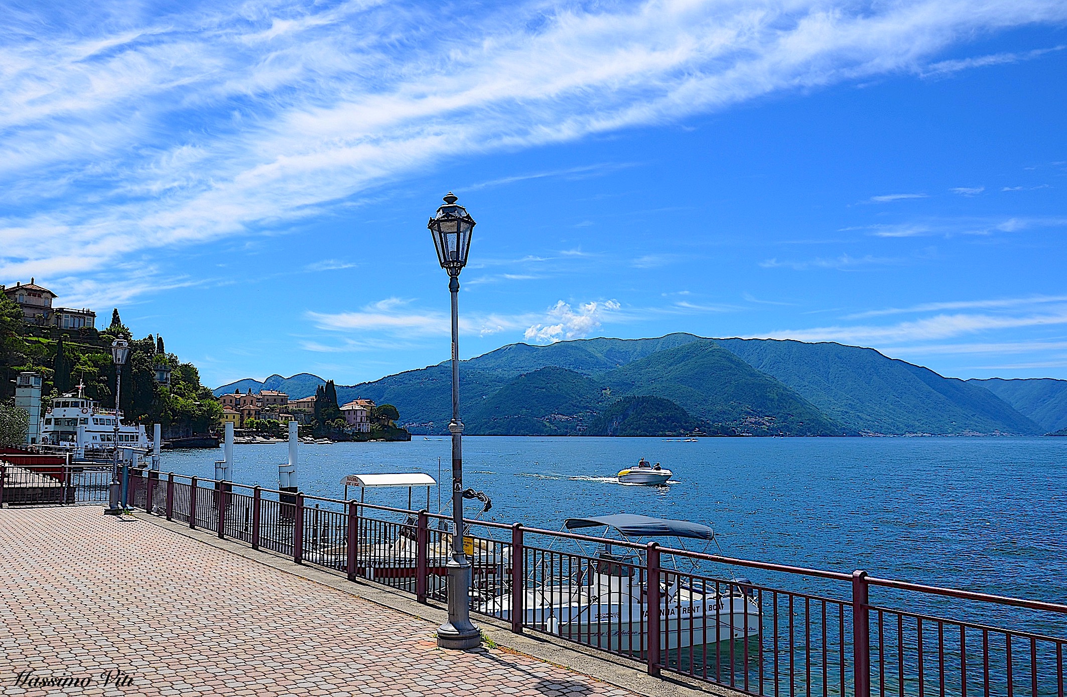 Scorcio di Varenna e lago di Como