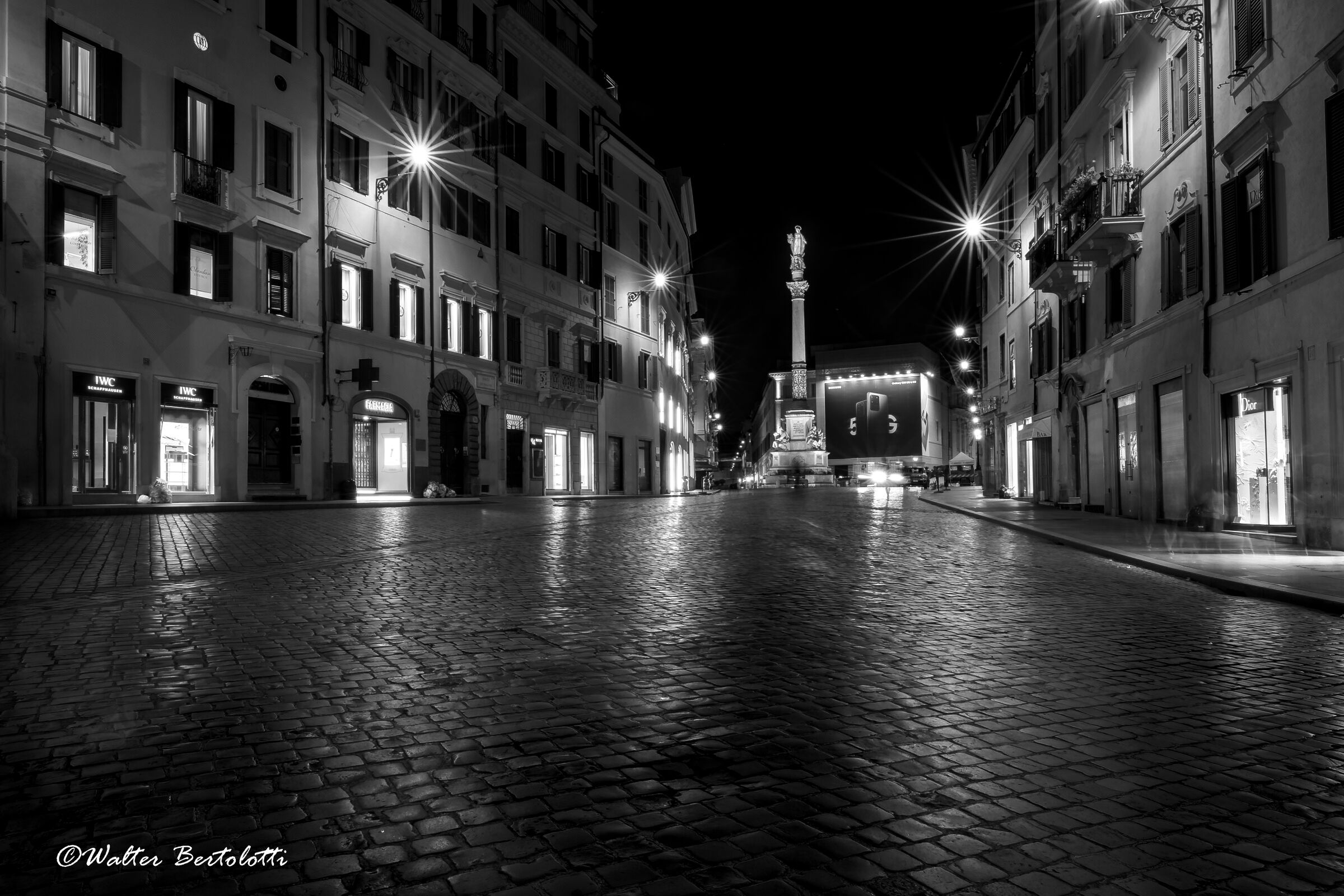 una serata in centro - vers. B&N