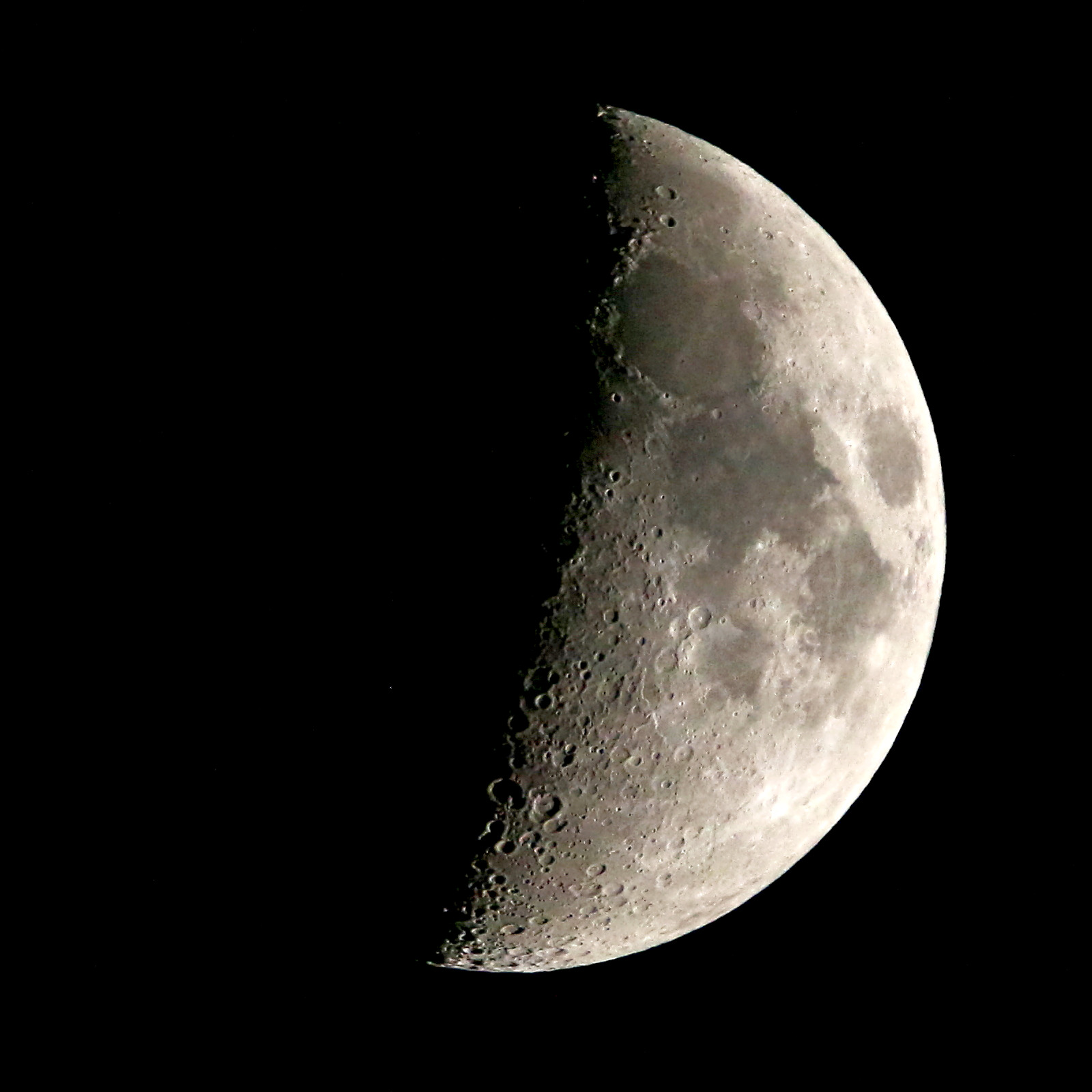 Luna 27 giu ore 22.30 (cielo scuro)