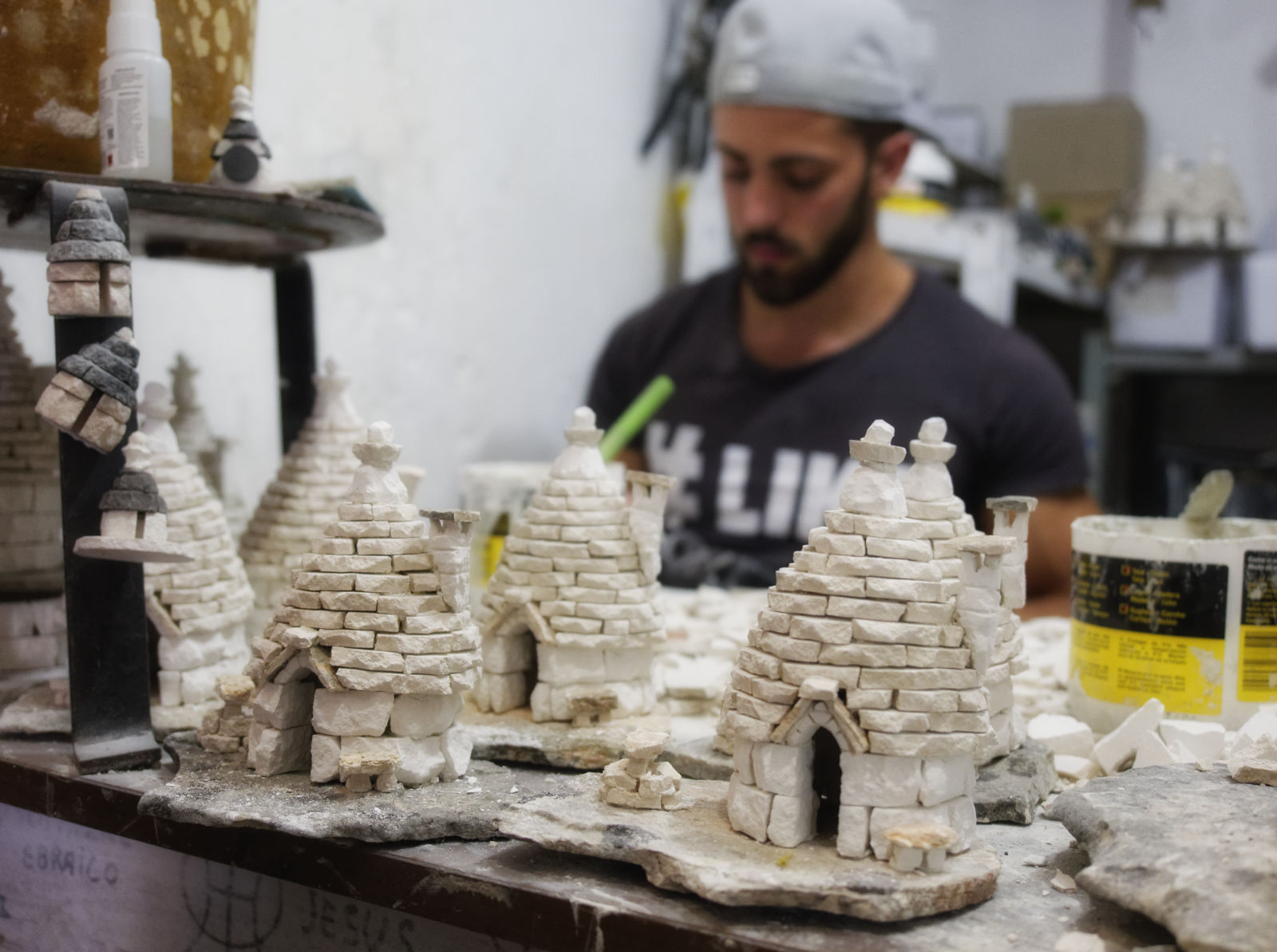 Alberobello - local craftsman