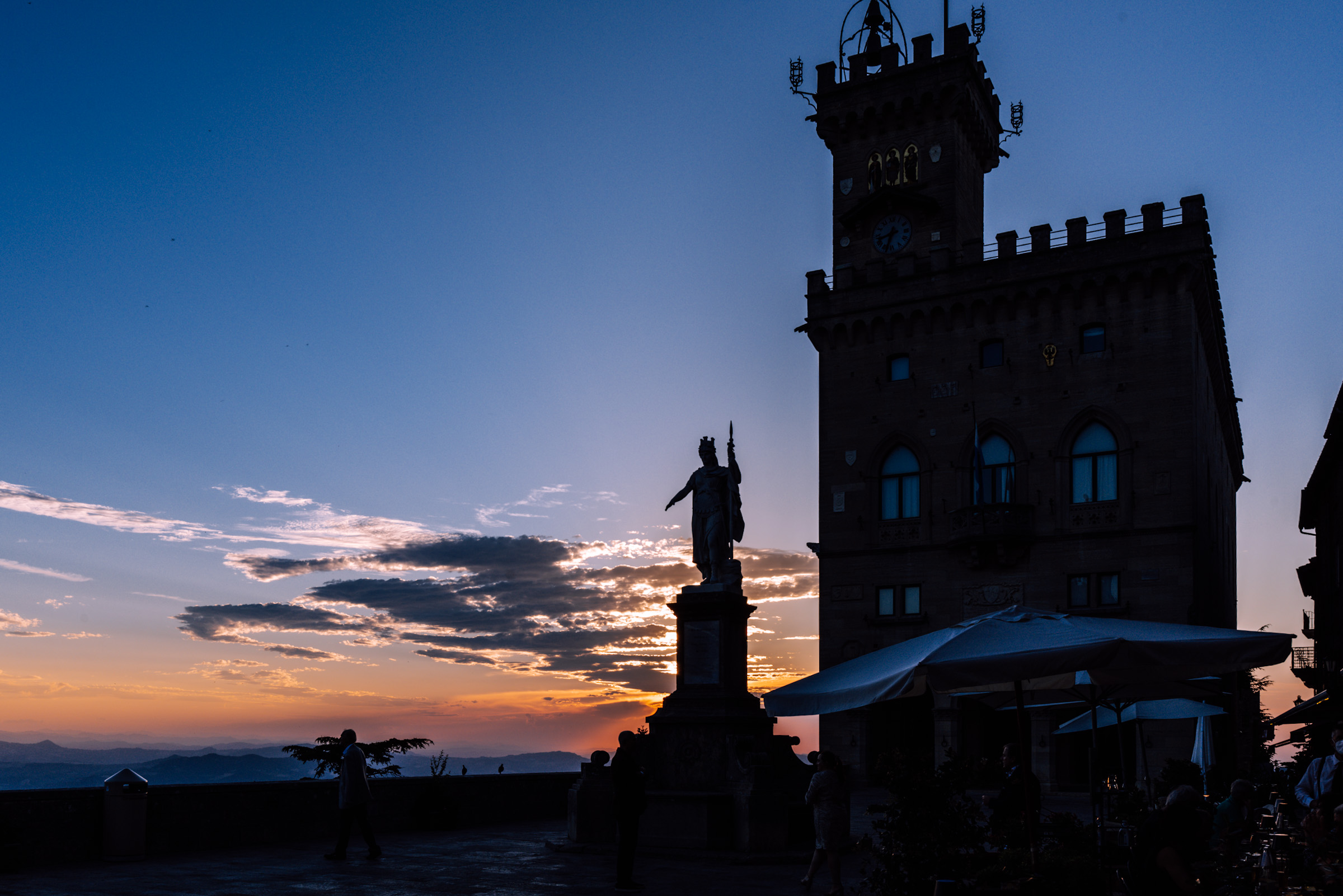Tramonto su Piazza della Libertà - San Marino