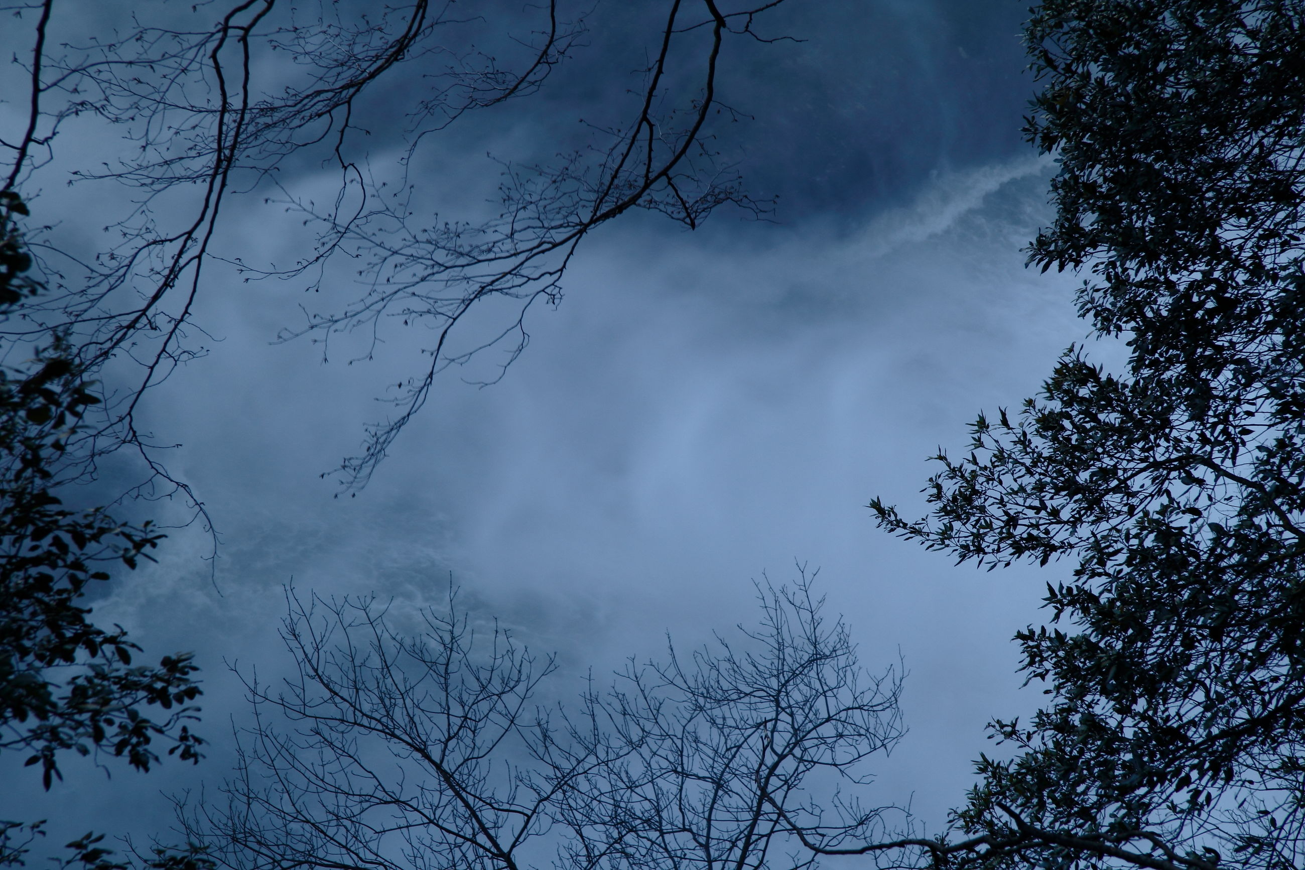 Clouds ... or water?!?