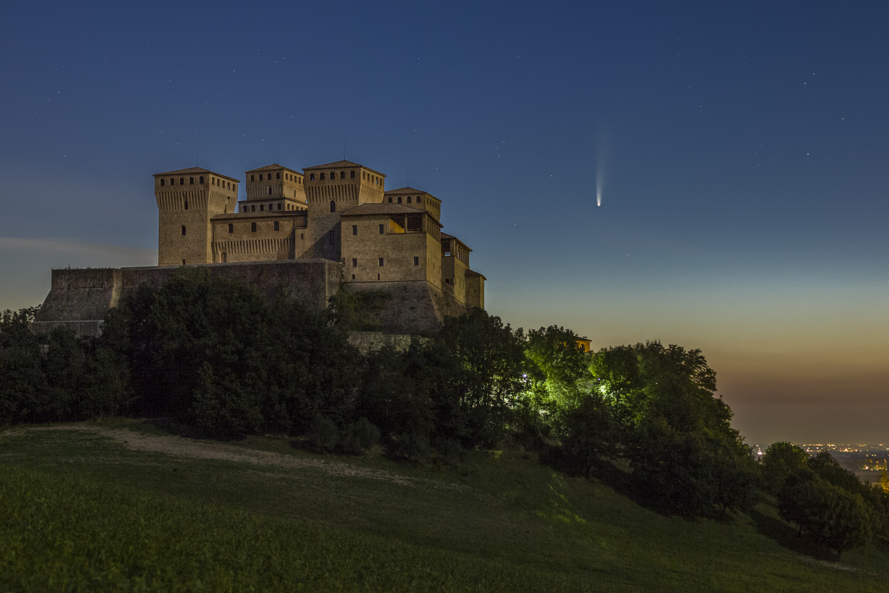 Cometa Neowise "Notte da favola"