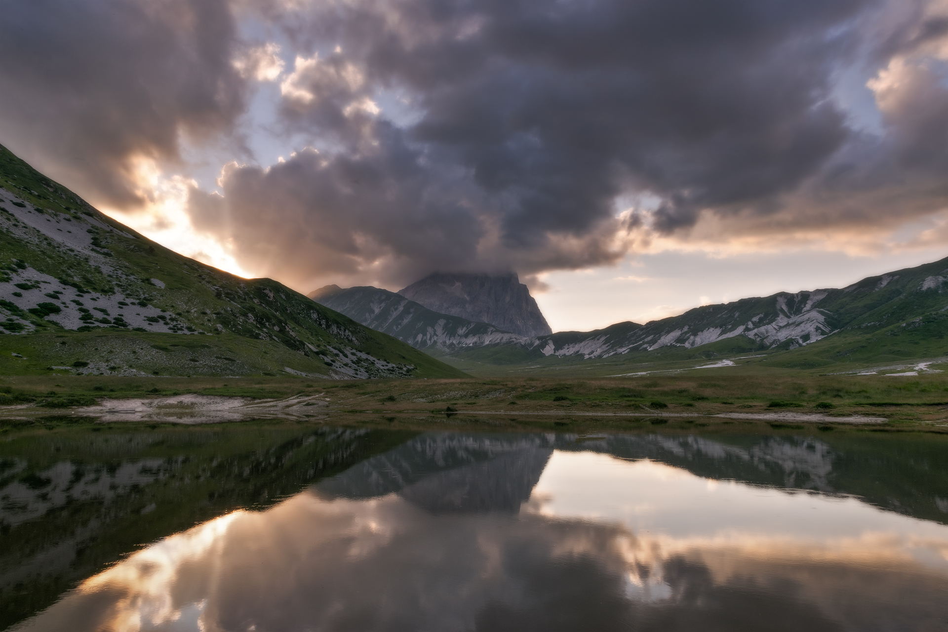 Gran Sasso al tramonto