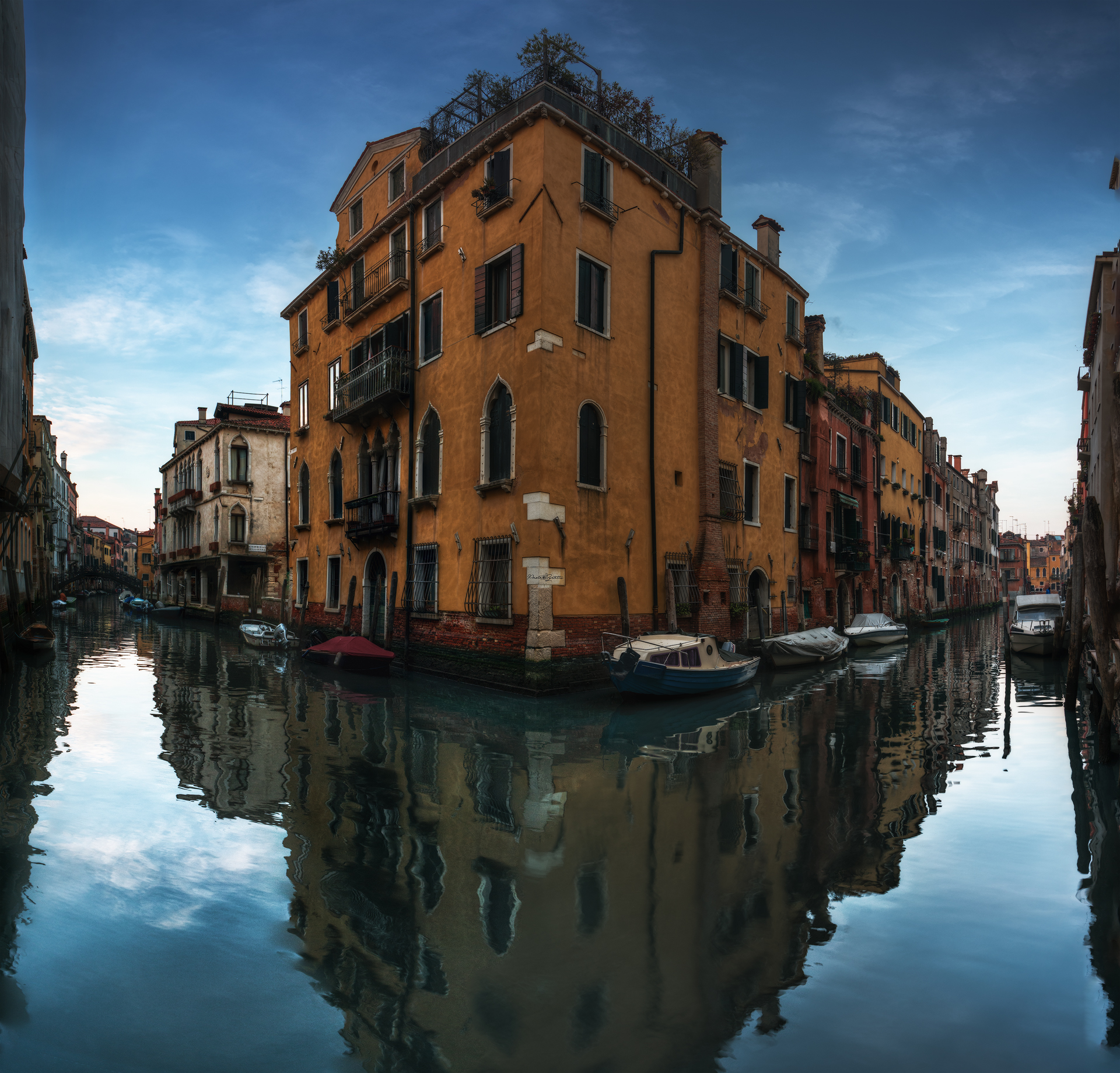 Venezia Palazzo ad angolo