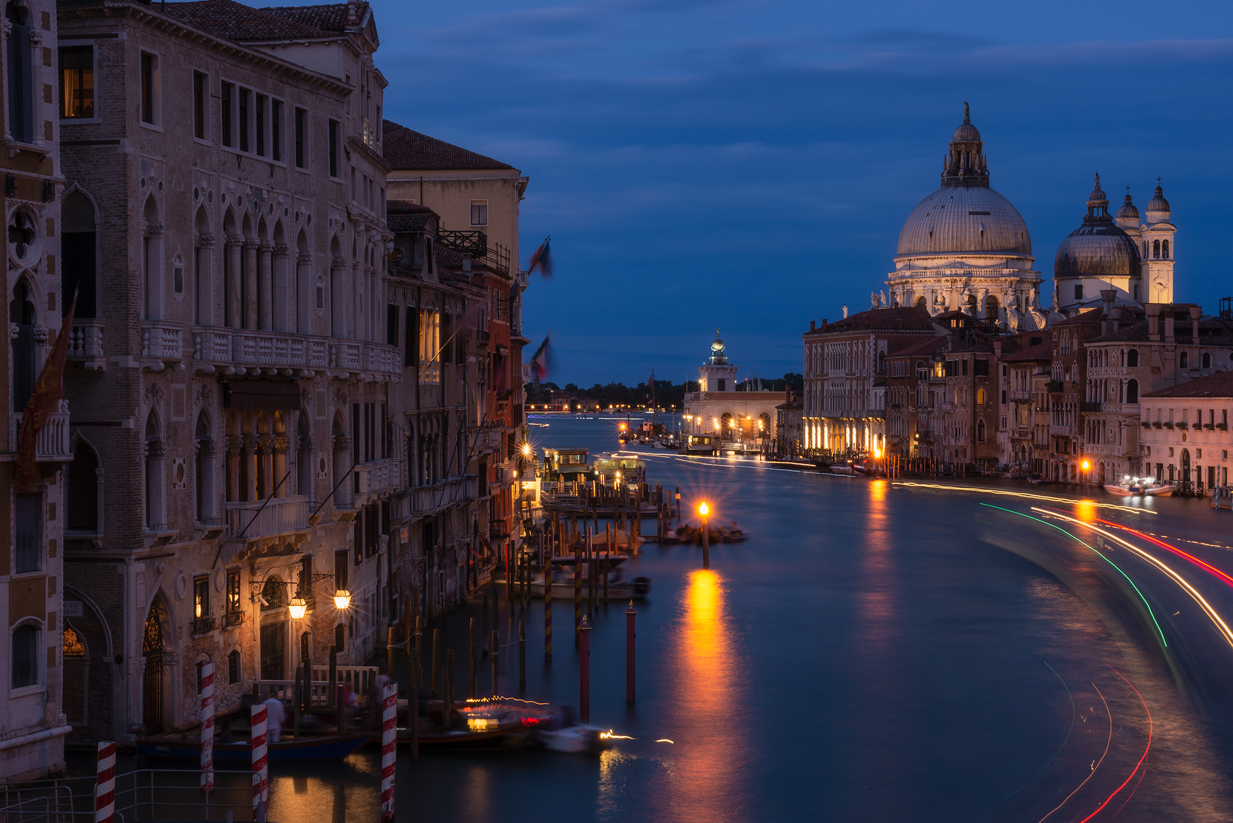 Scie tricolore sul Canal Grande
