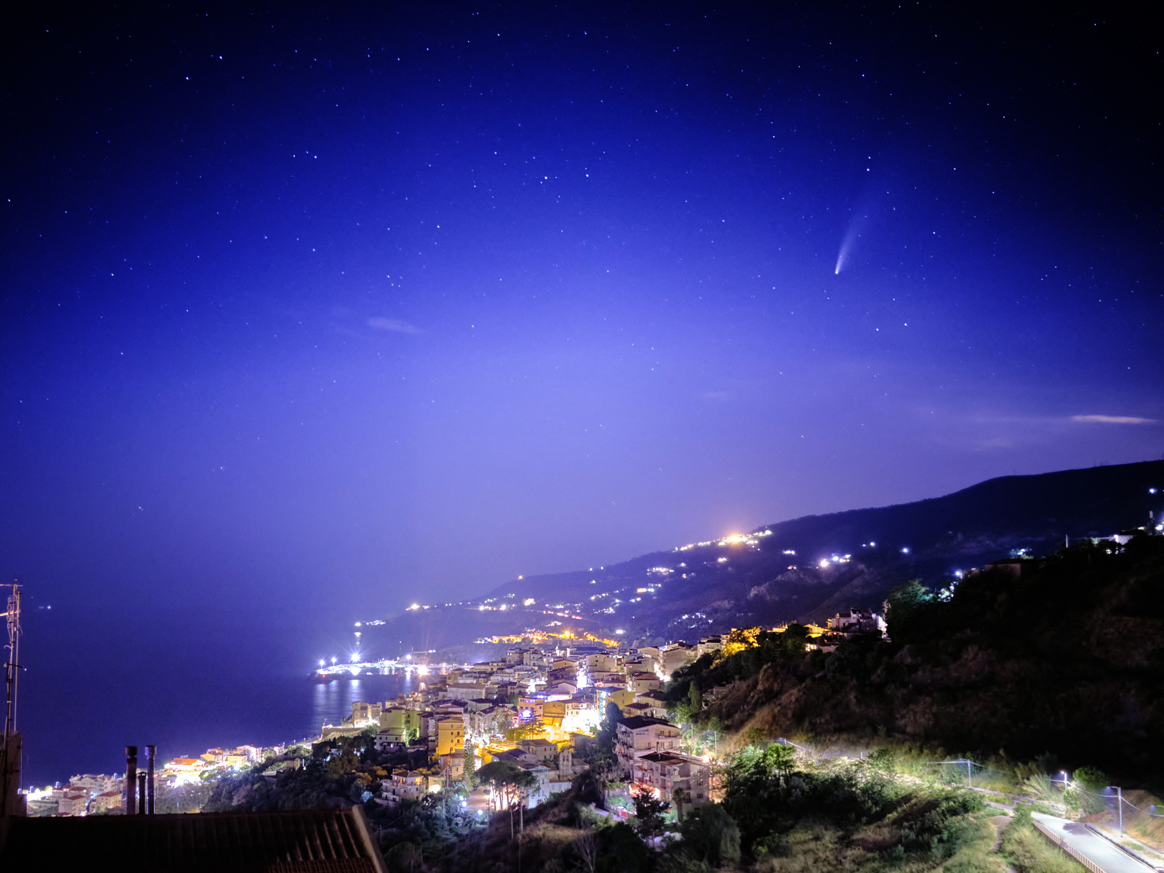 La cometa Neowise su Cetraro