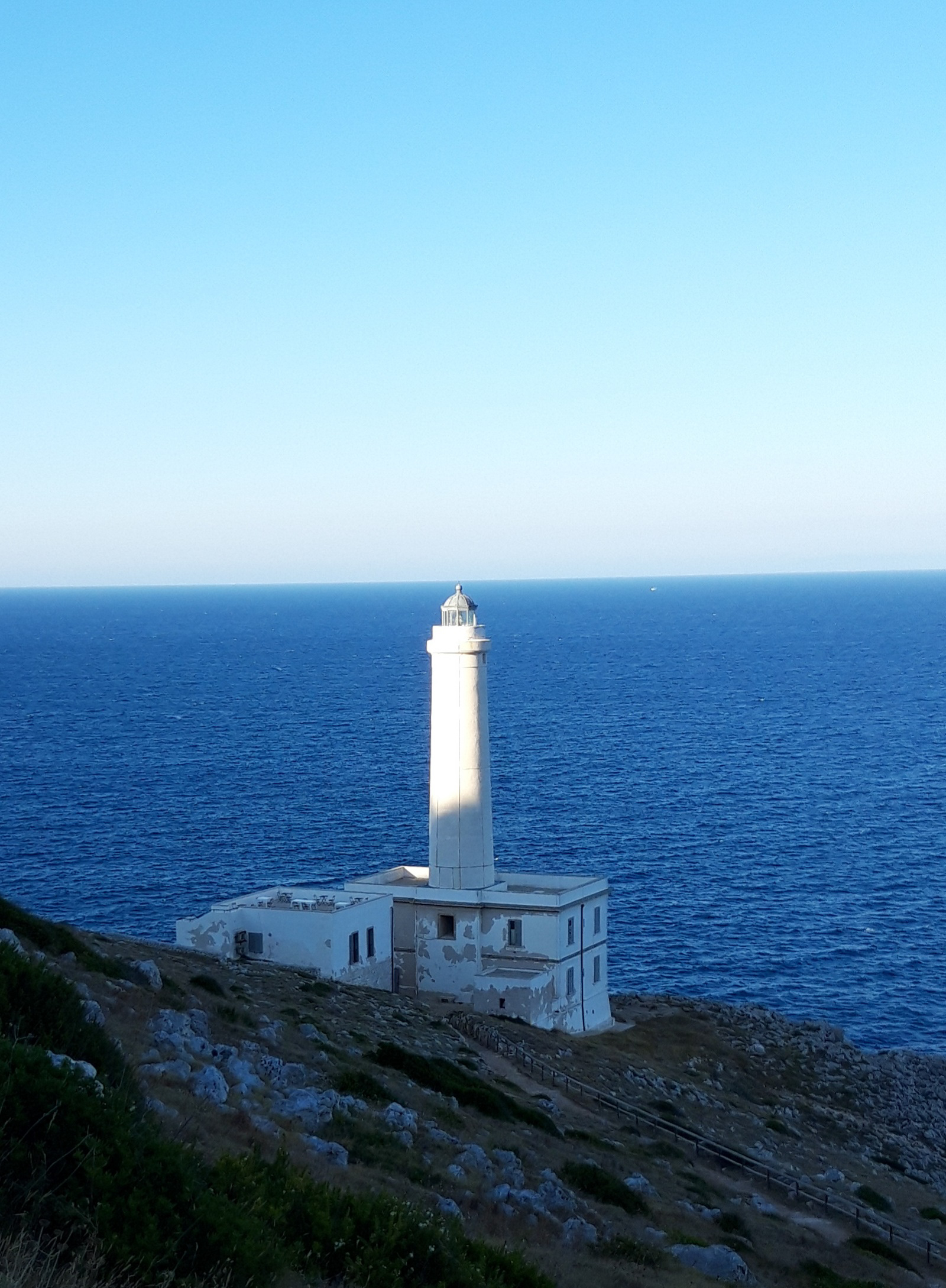 Top lighthouse shovel