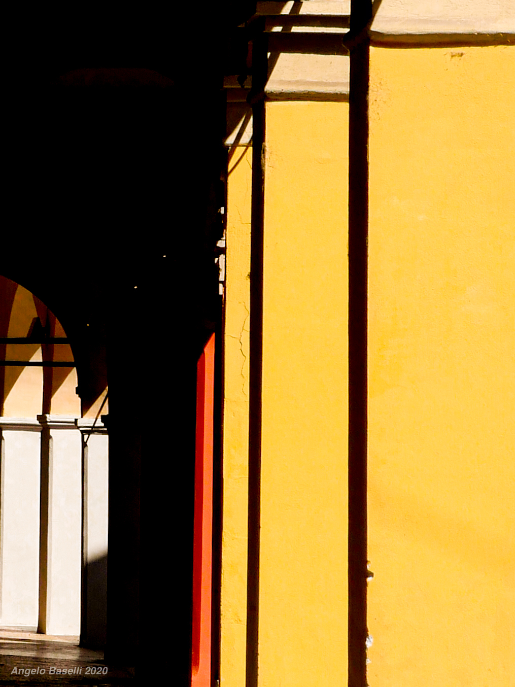 Lights and colors under the arcades