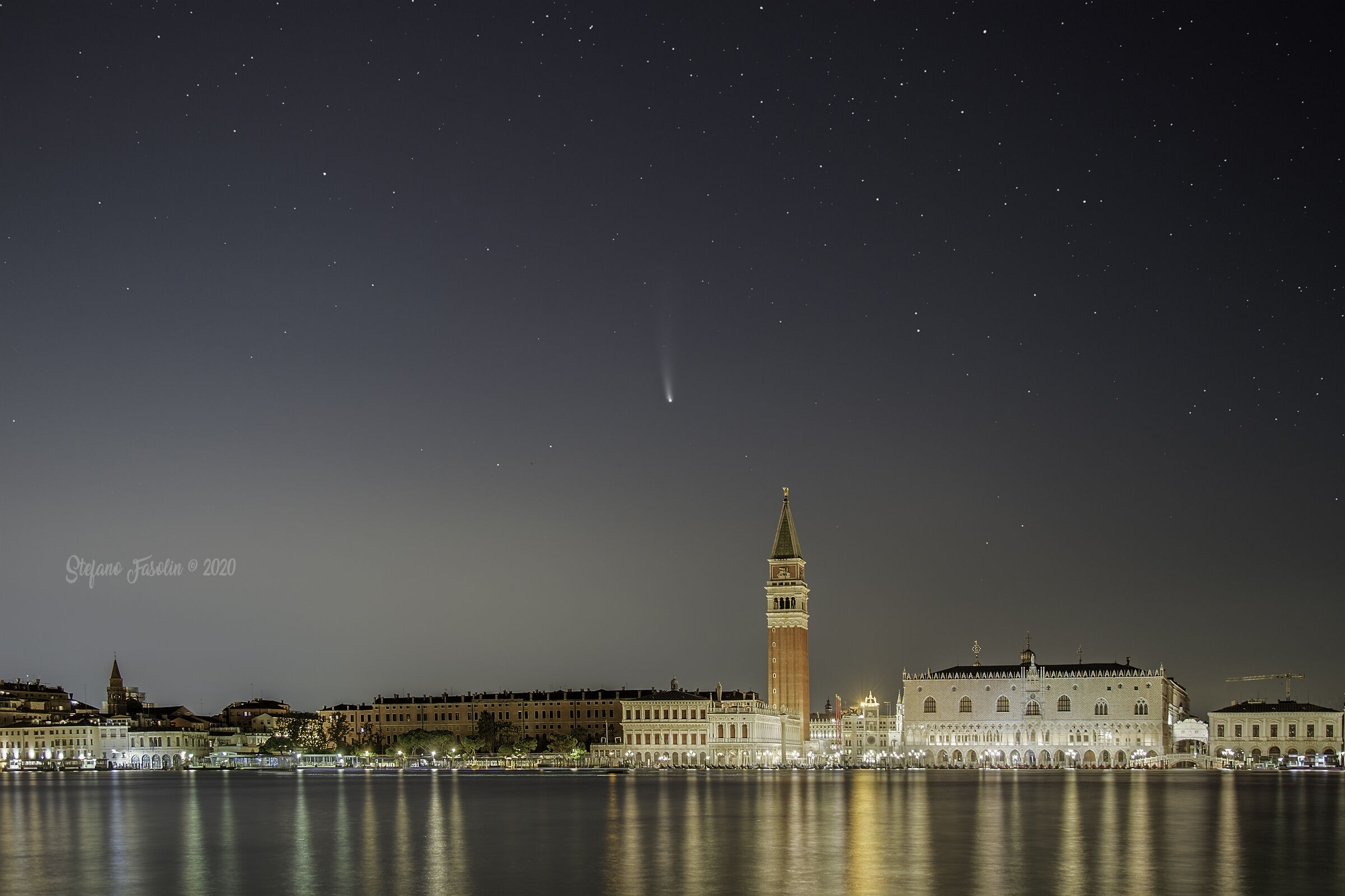 Neowise sopra San Marco