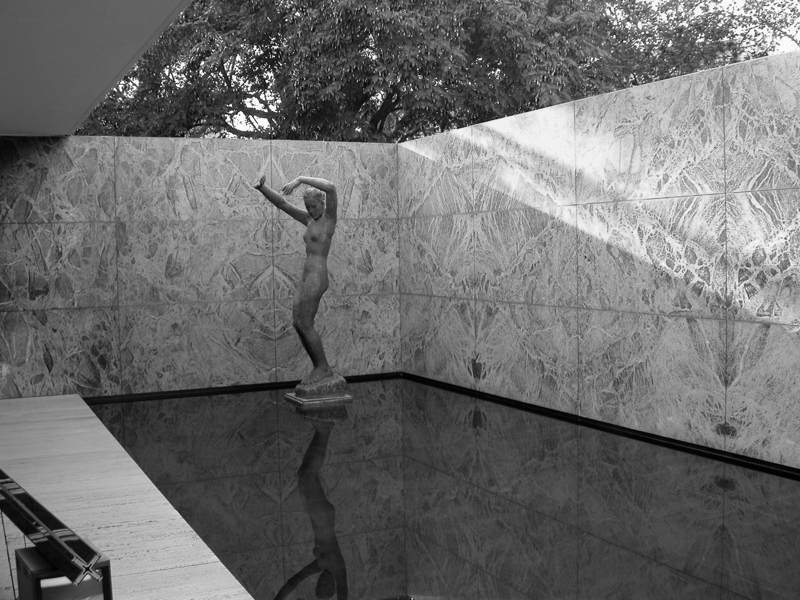 Barcelona-Mies Van der Rohe