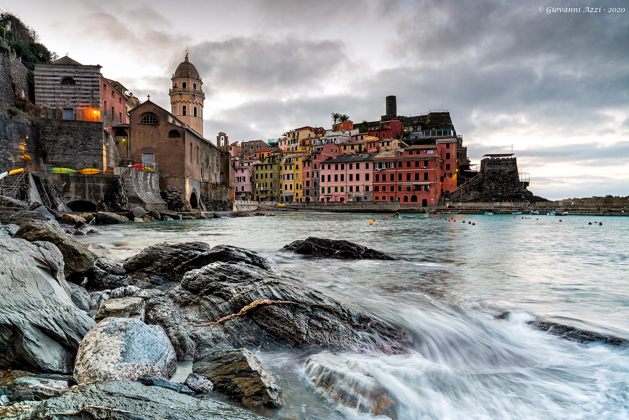 Alba nuvolosa a Vernazza