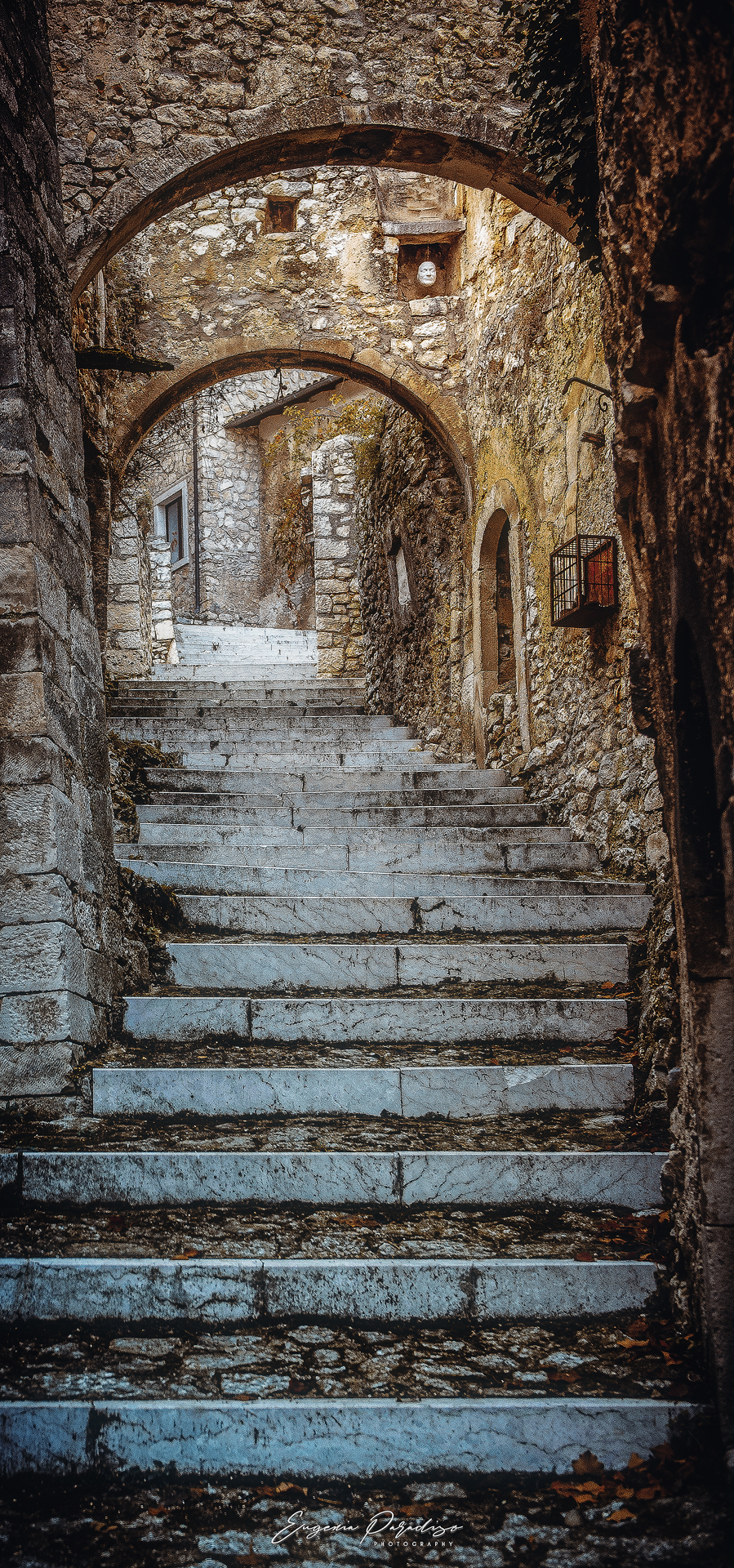 Salita nel borgo di Navelli