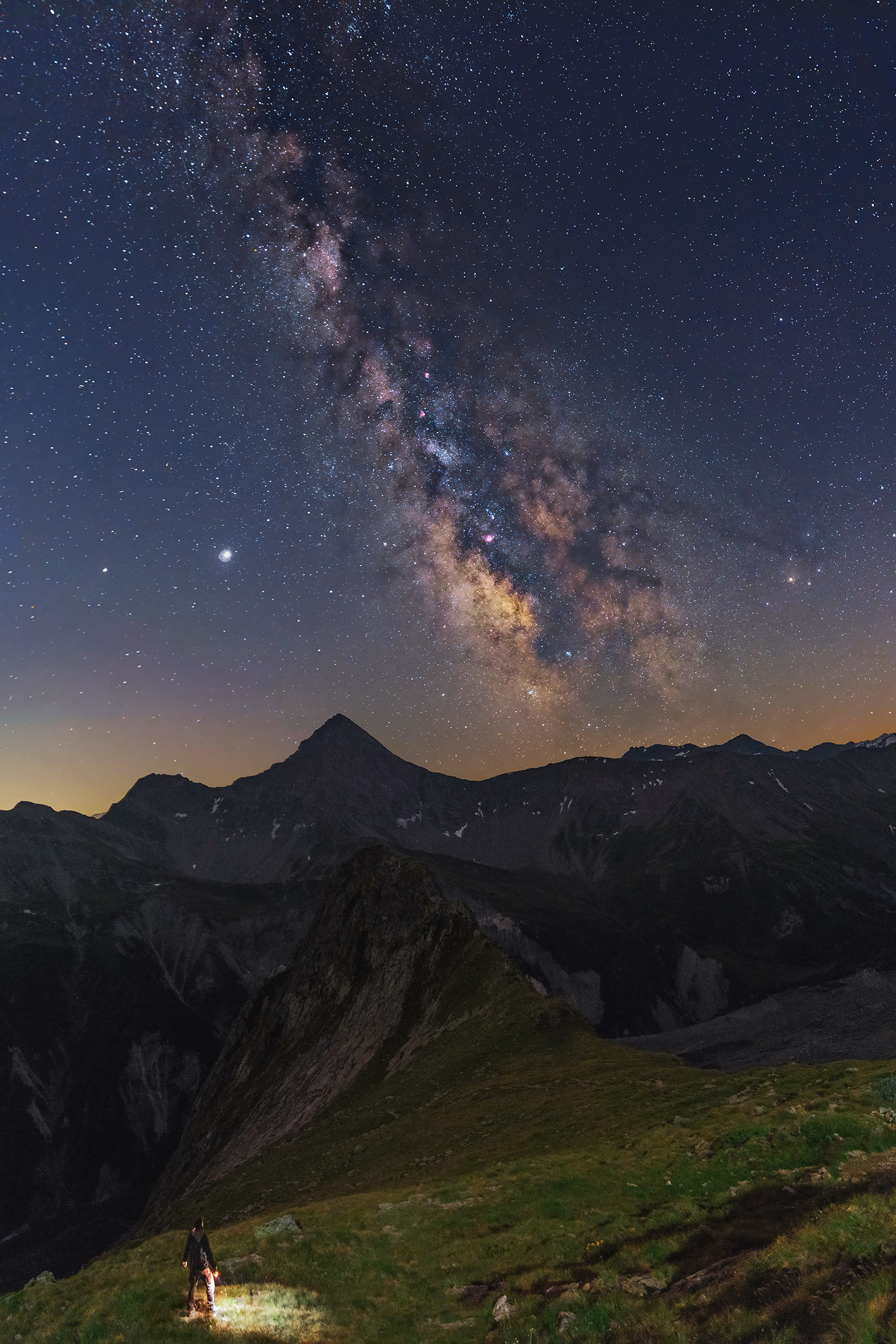 Small in front of the firmament...