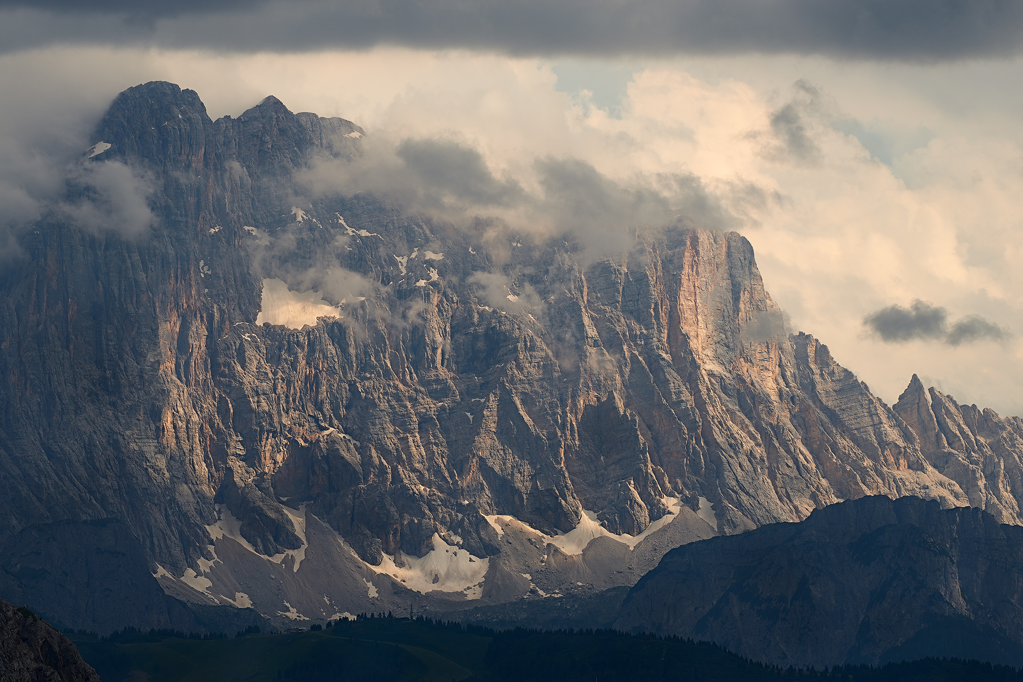 Lights and shadows at high altitudes