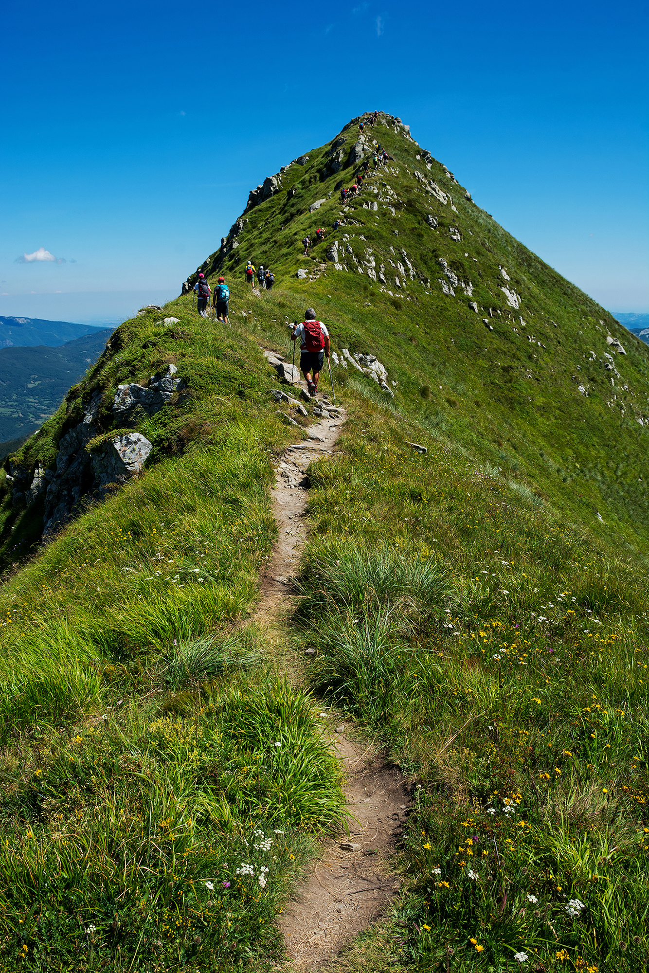 The ascent to Mount Acuto