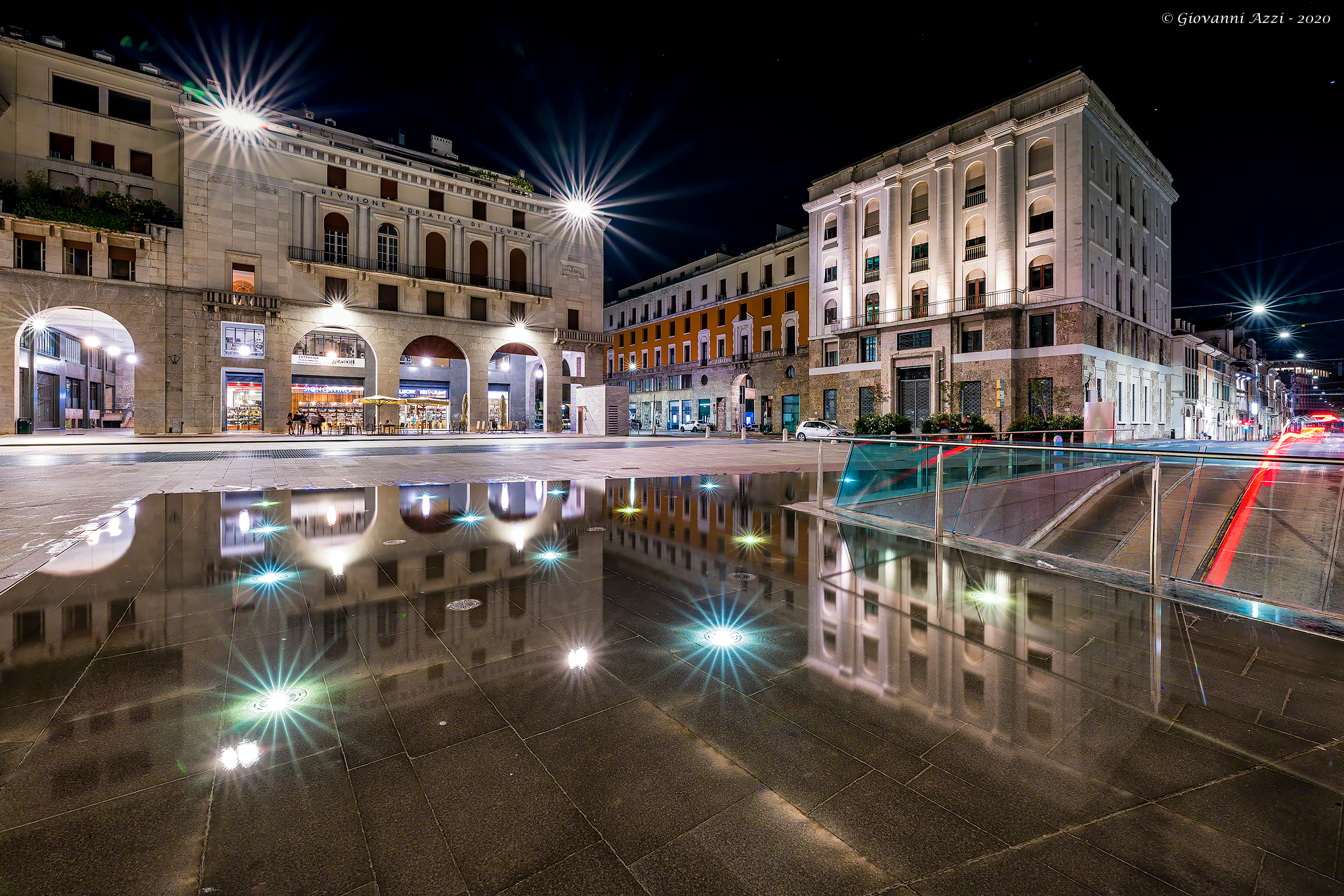 La notte in Piazza Vittoria