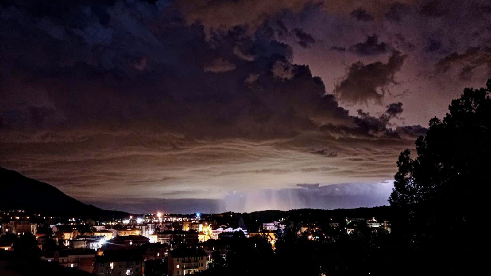 ...è arrivato il temporale !!