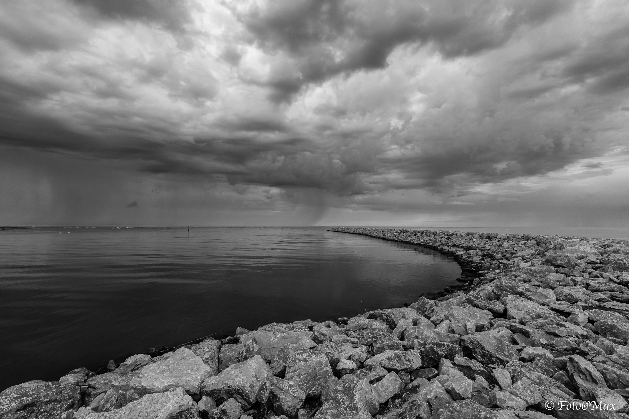 thunderstorms in sight