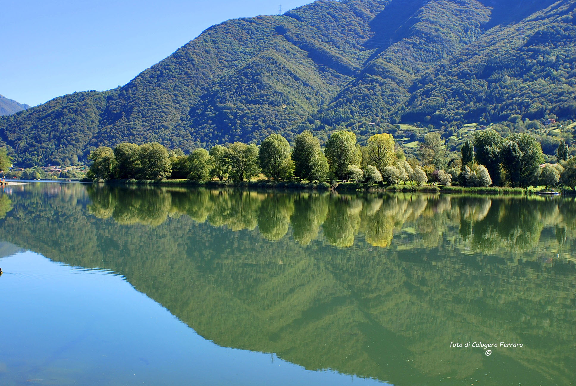 Riflessi nel lago di Spinone