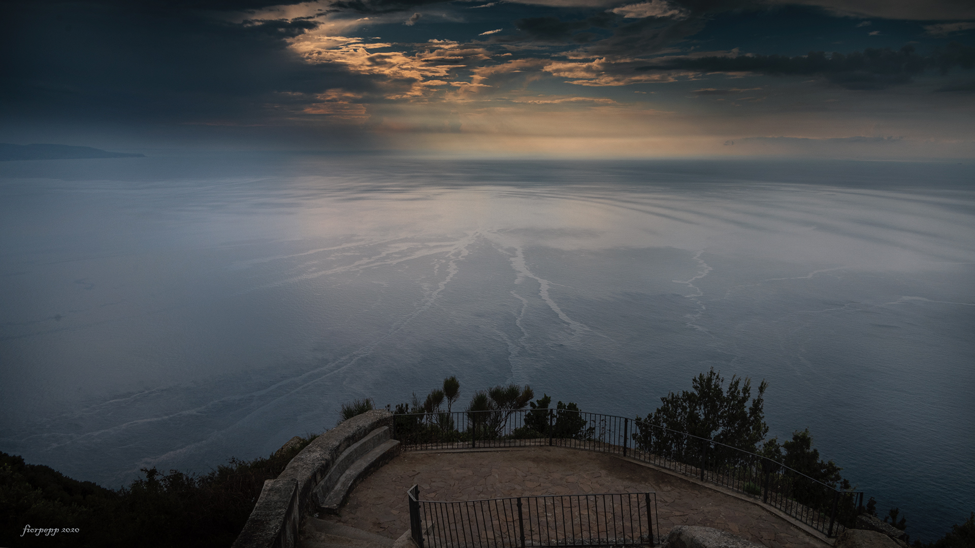 " Una rotonda sul mare"